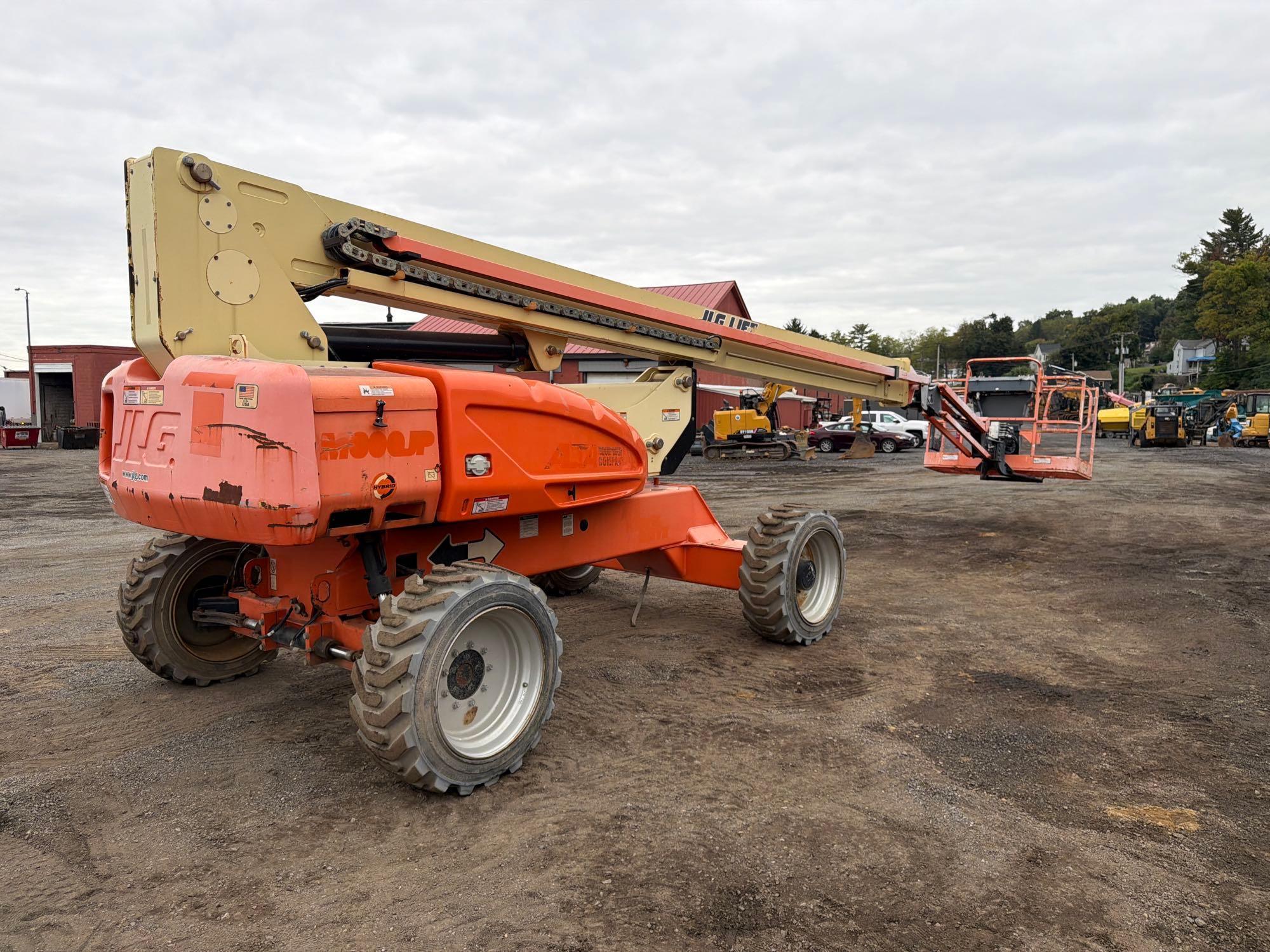 JLG M600JP