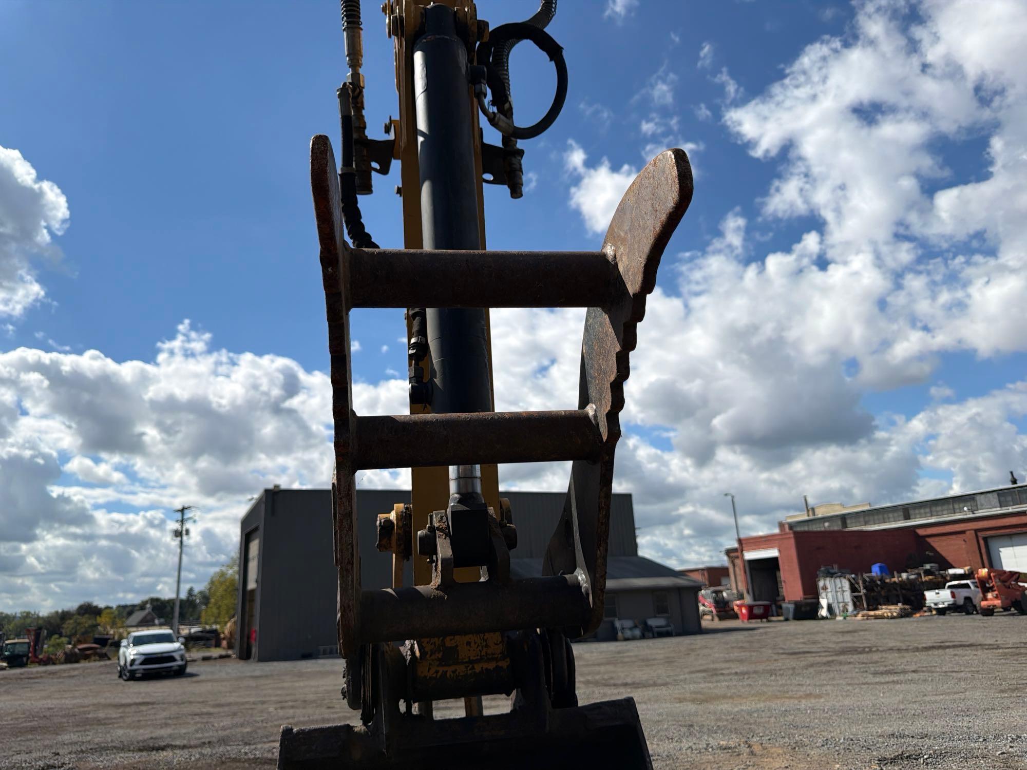 2005 Caterpillar 304