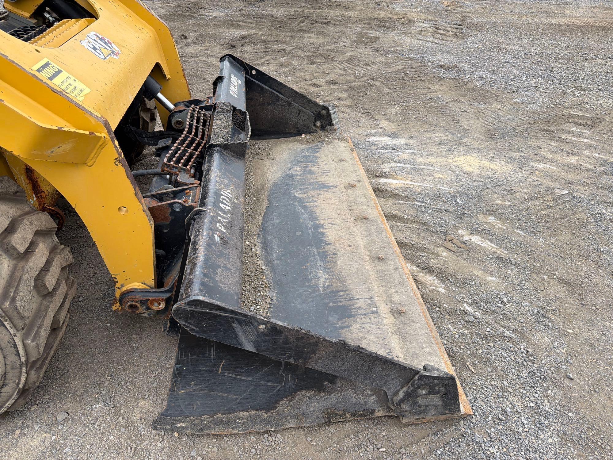 2023 Caterpillar 272D