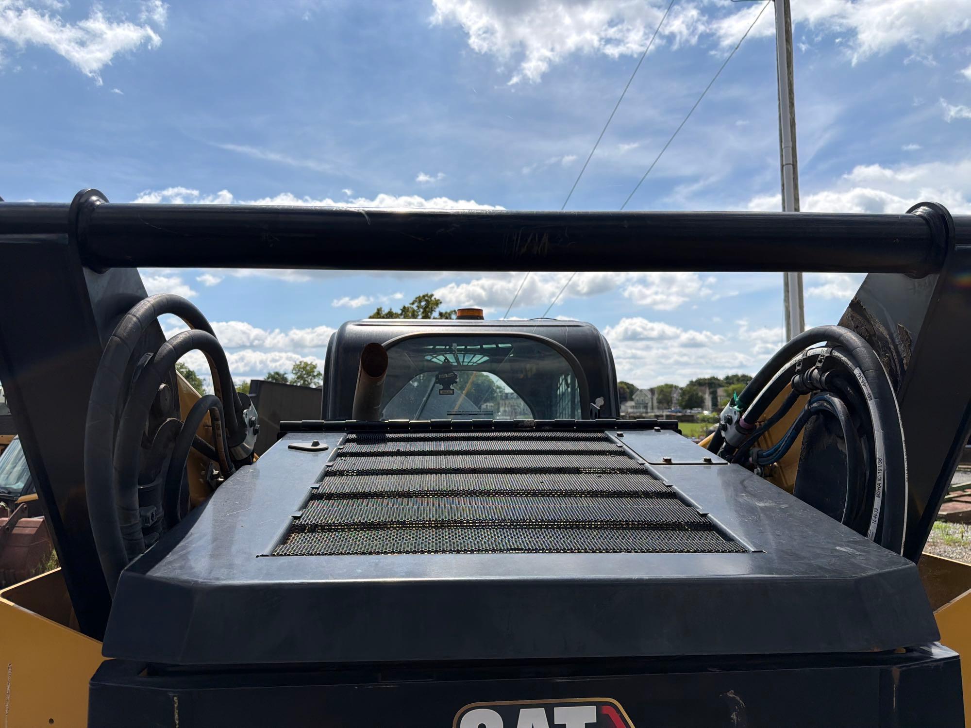 2023 Caterpillar 272D