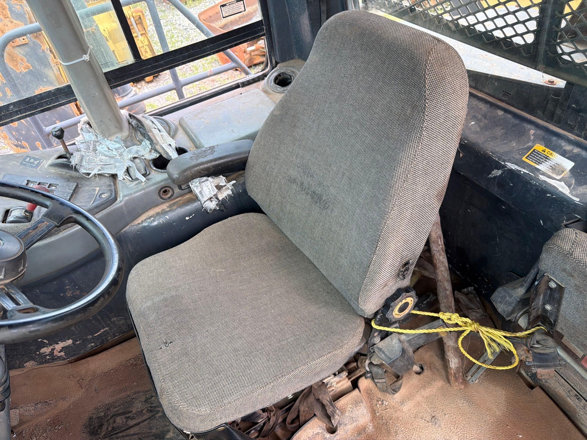 2004 John Deere 350D