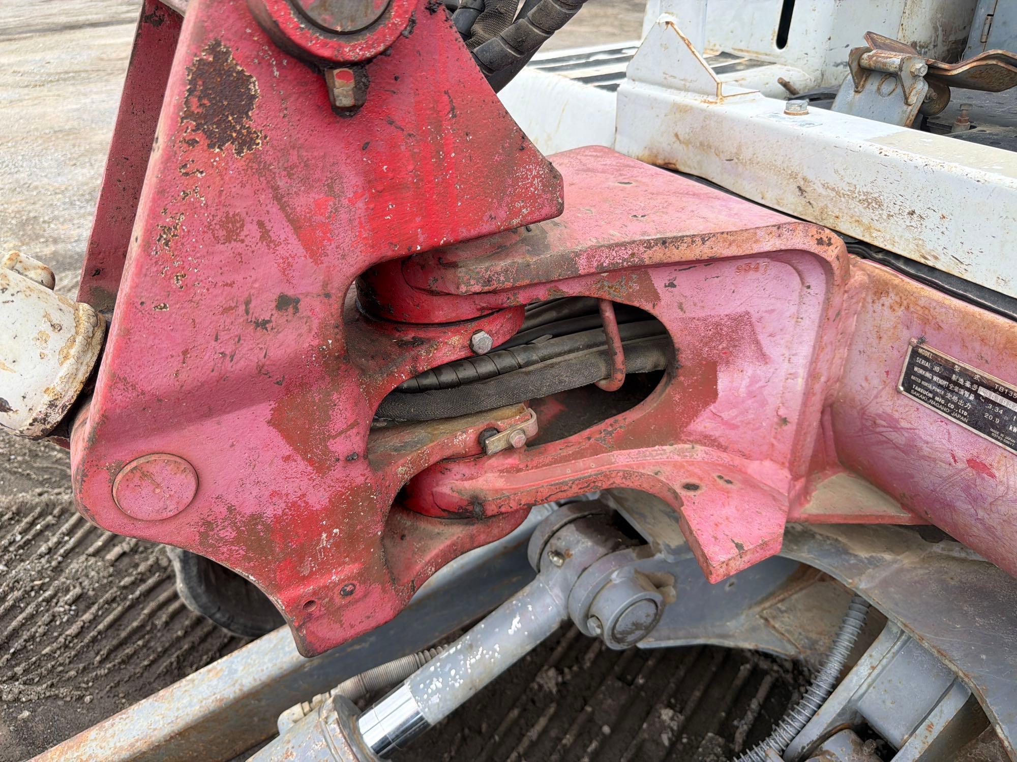 Takeuchi TB-135