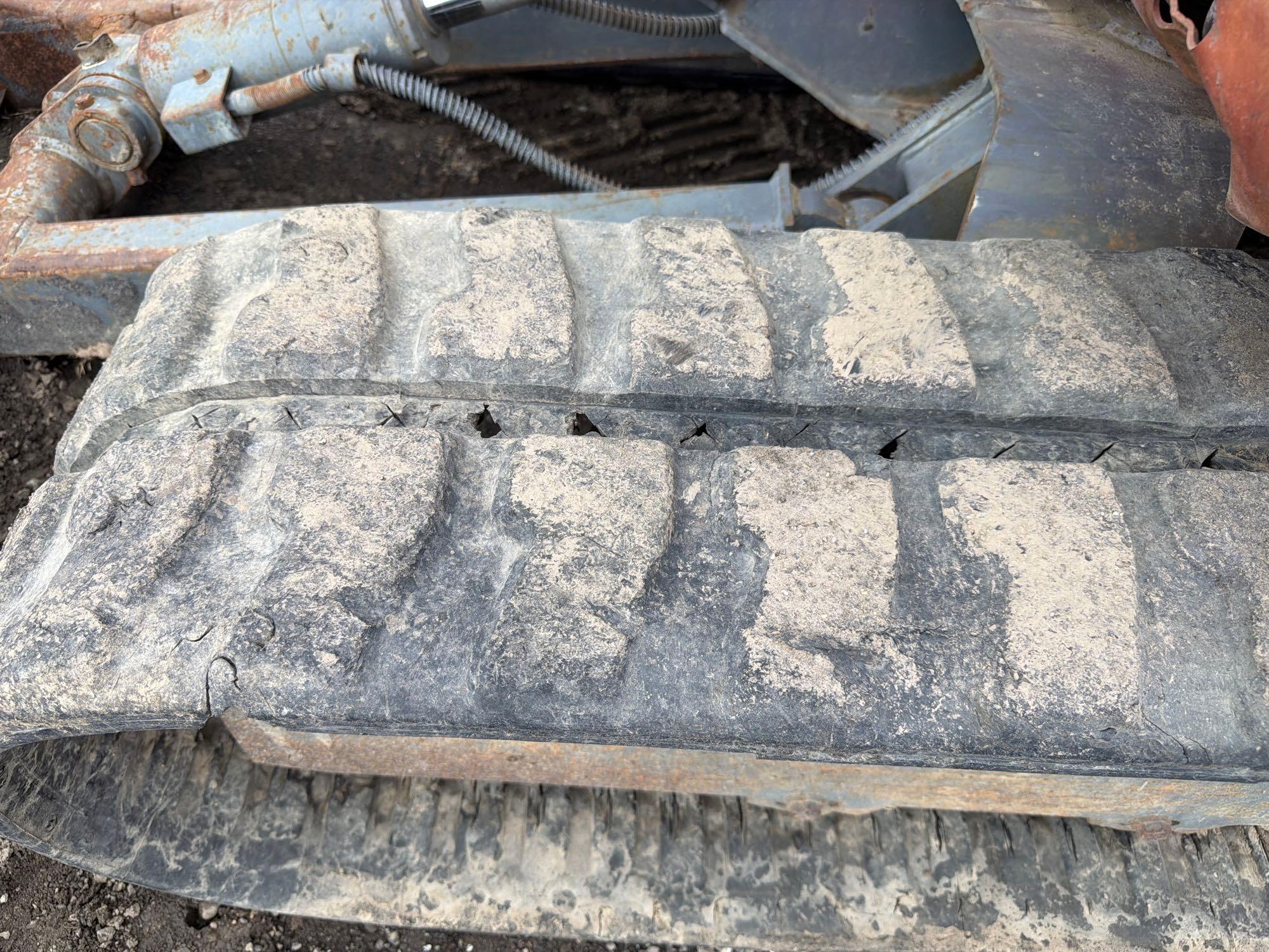 Takeuchi TB-135