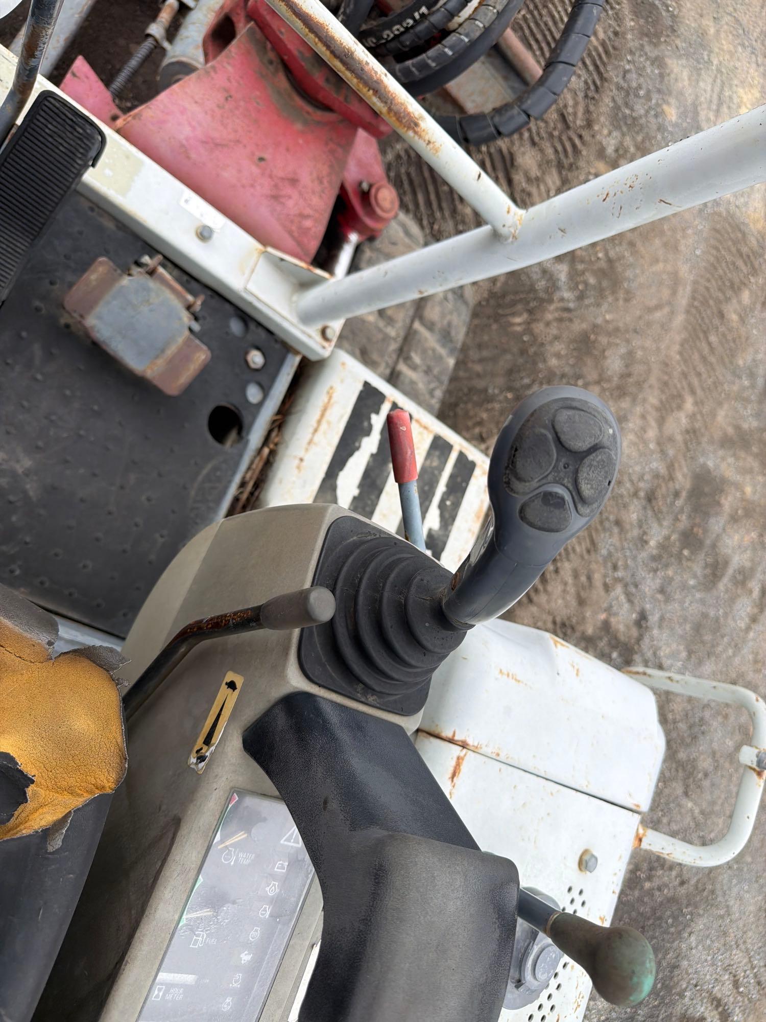 Takeuchi TB-135