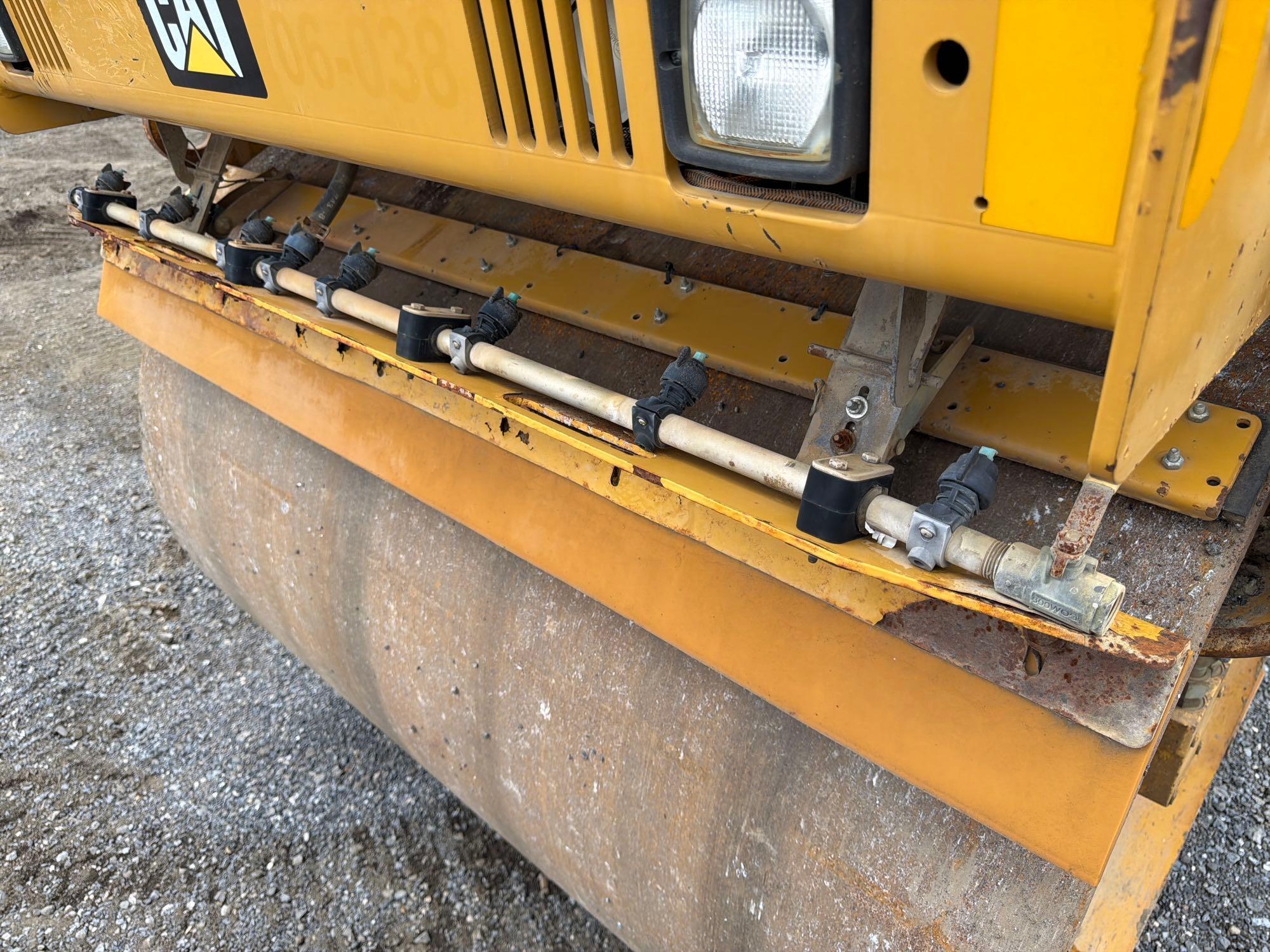 Caterpillar CB44B