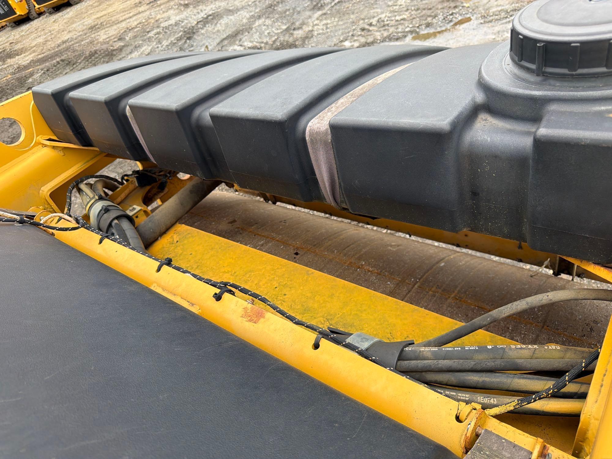 Caterpillar CB44B