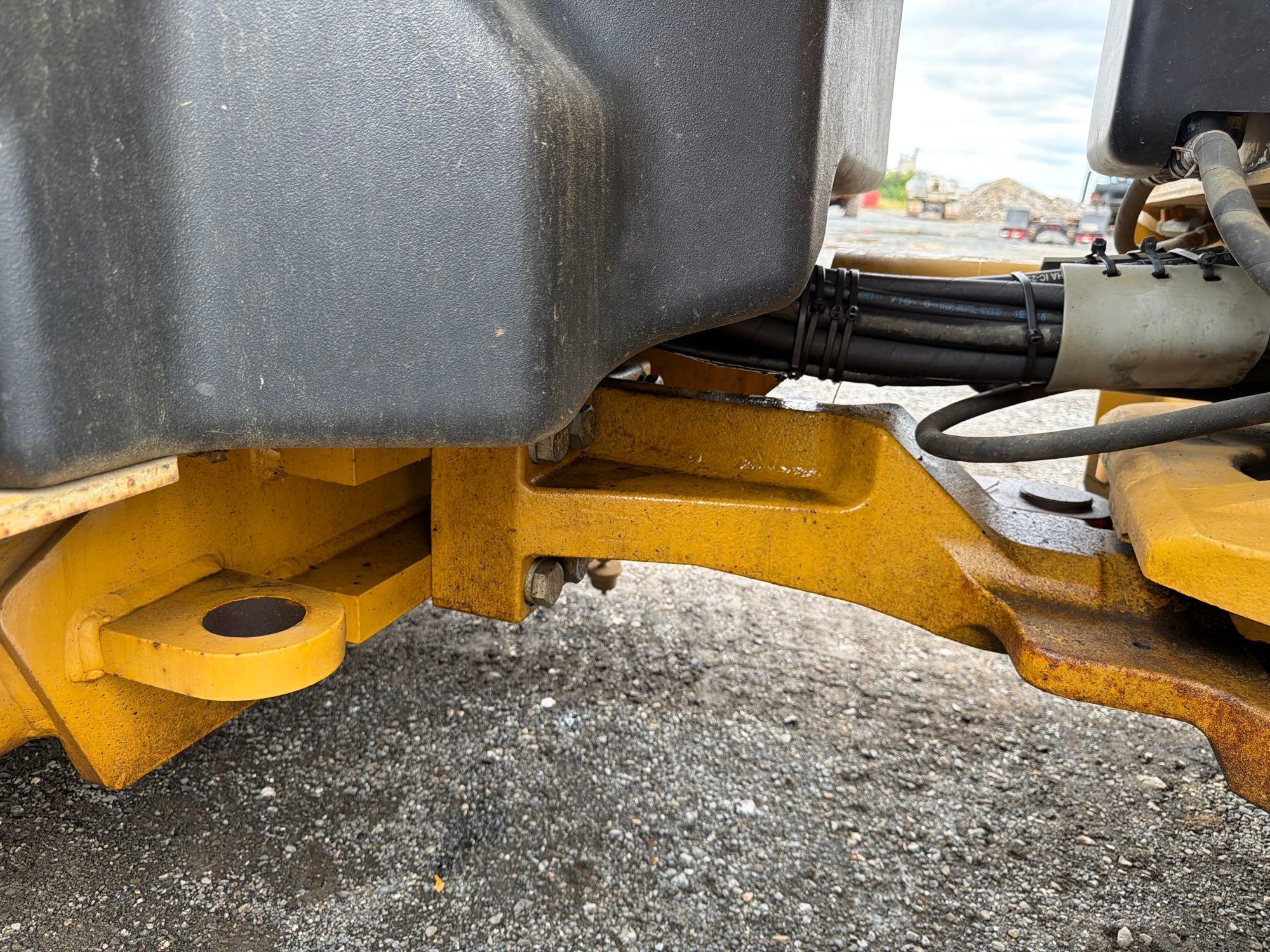Caterpillar CB44B