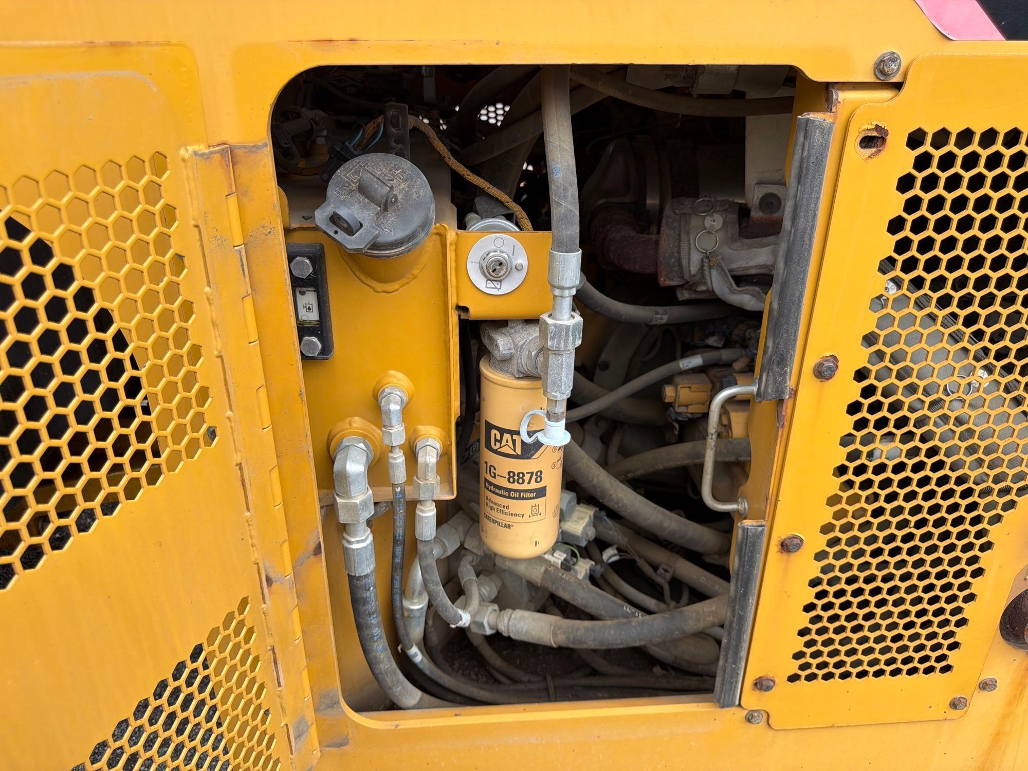Caterpillar CB44B