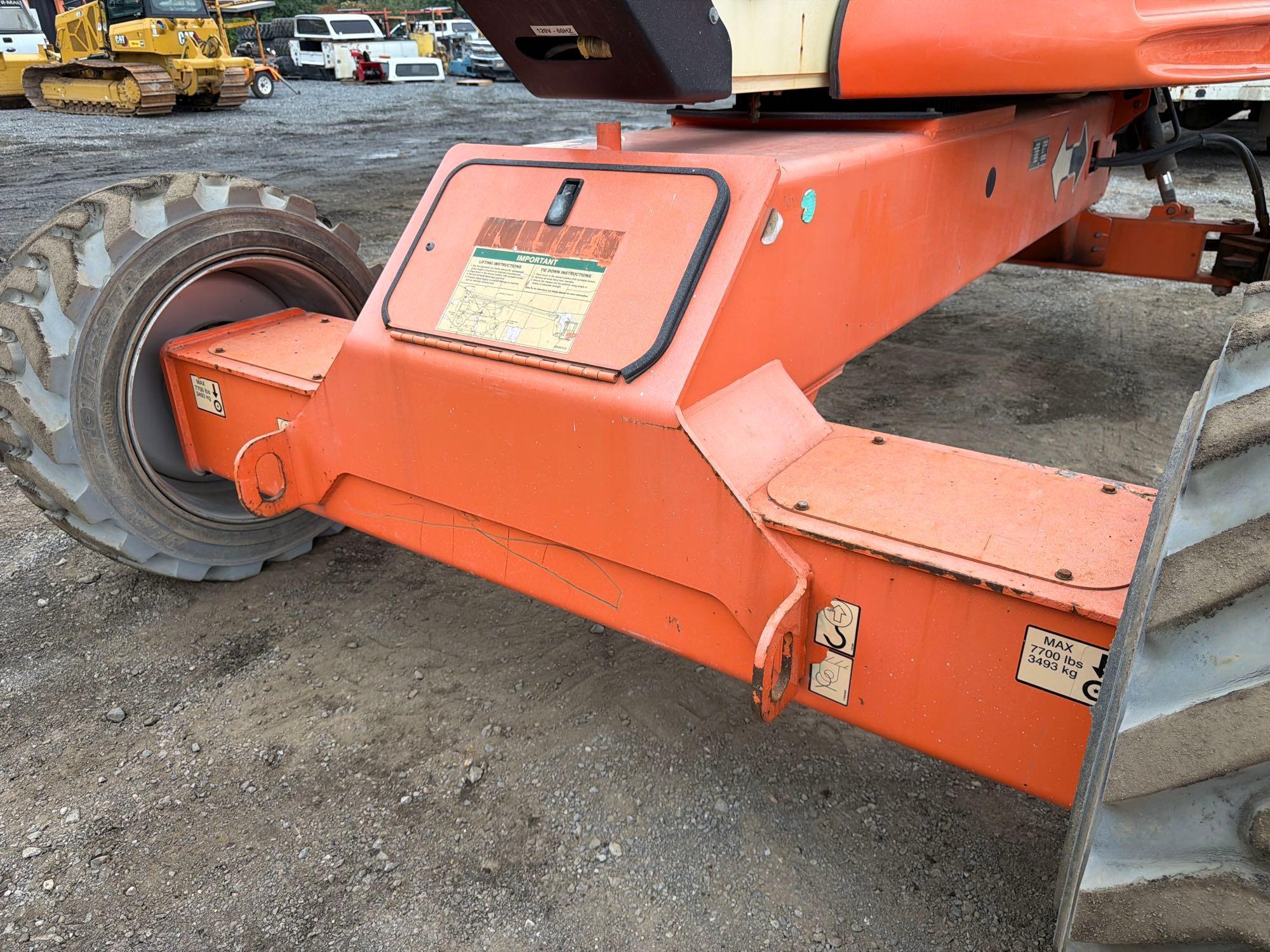 JLG M600JP