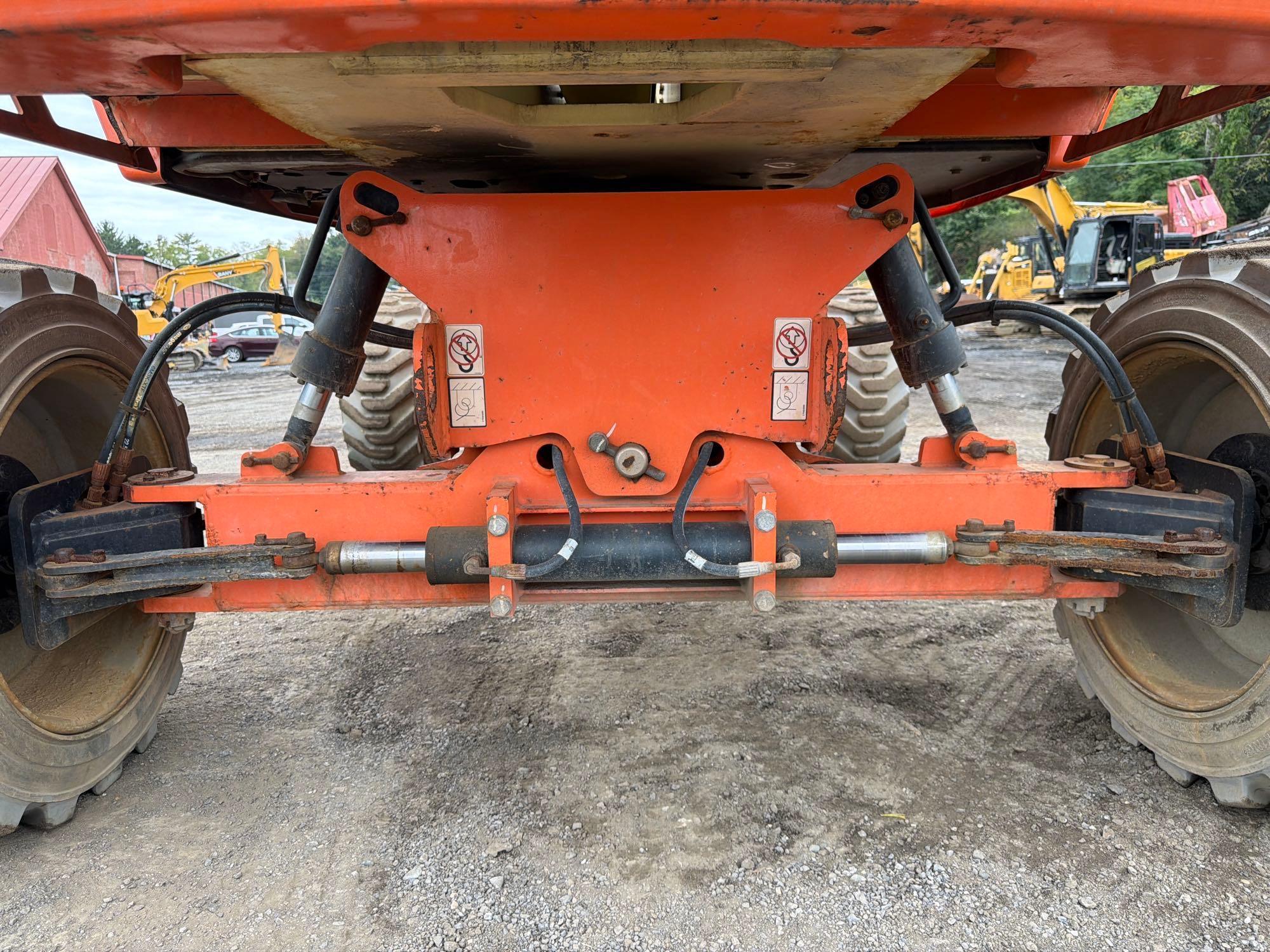 JLG M600JP