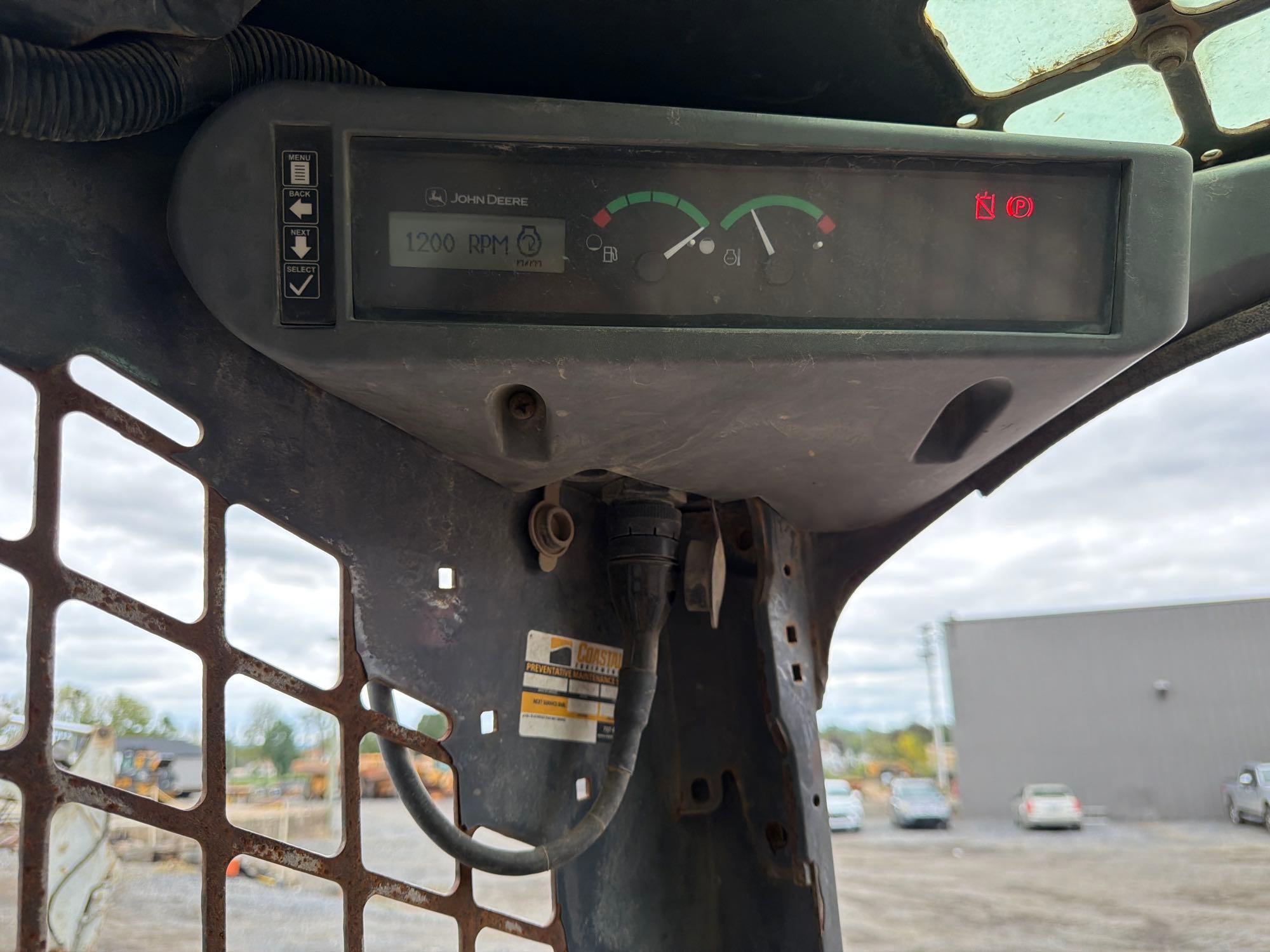 2017 John Deere 323