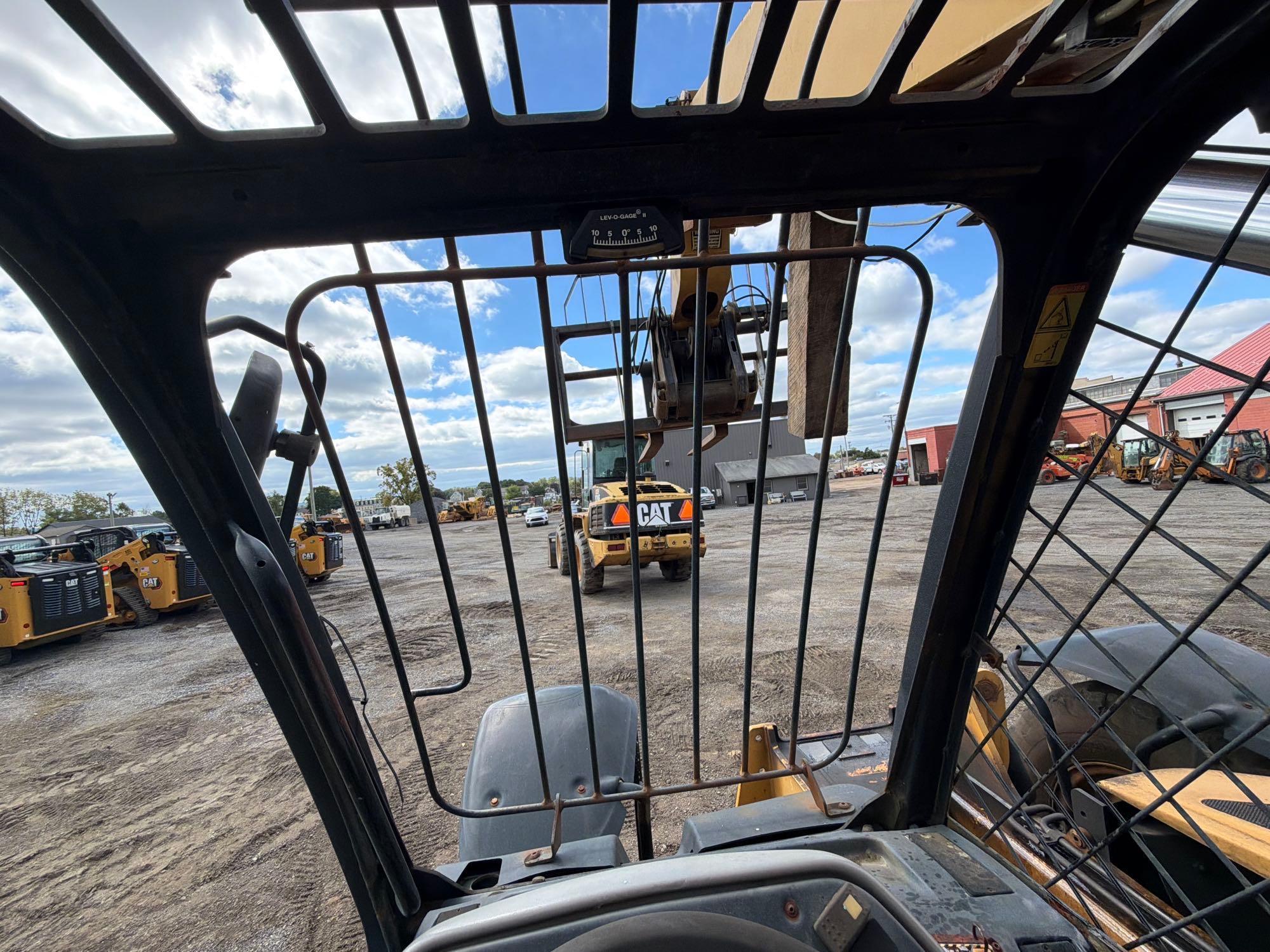 2004 Caterpillar TH360B