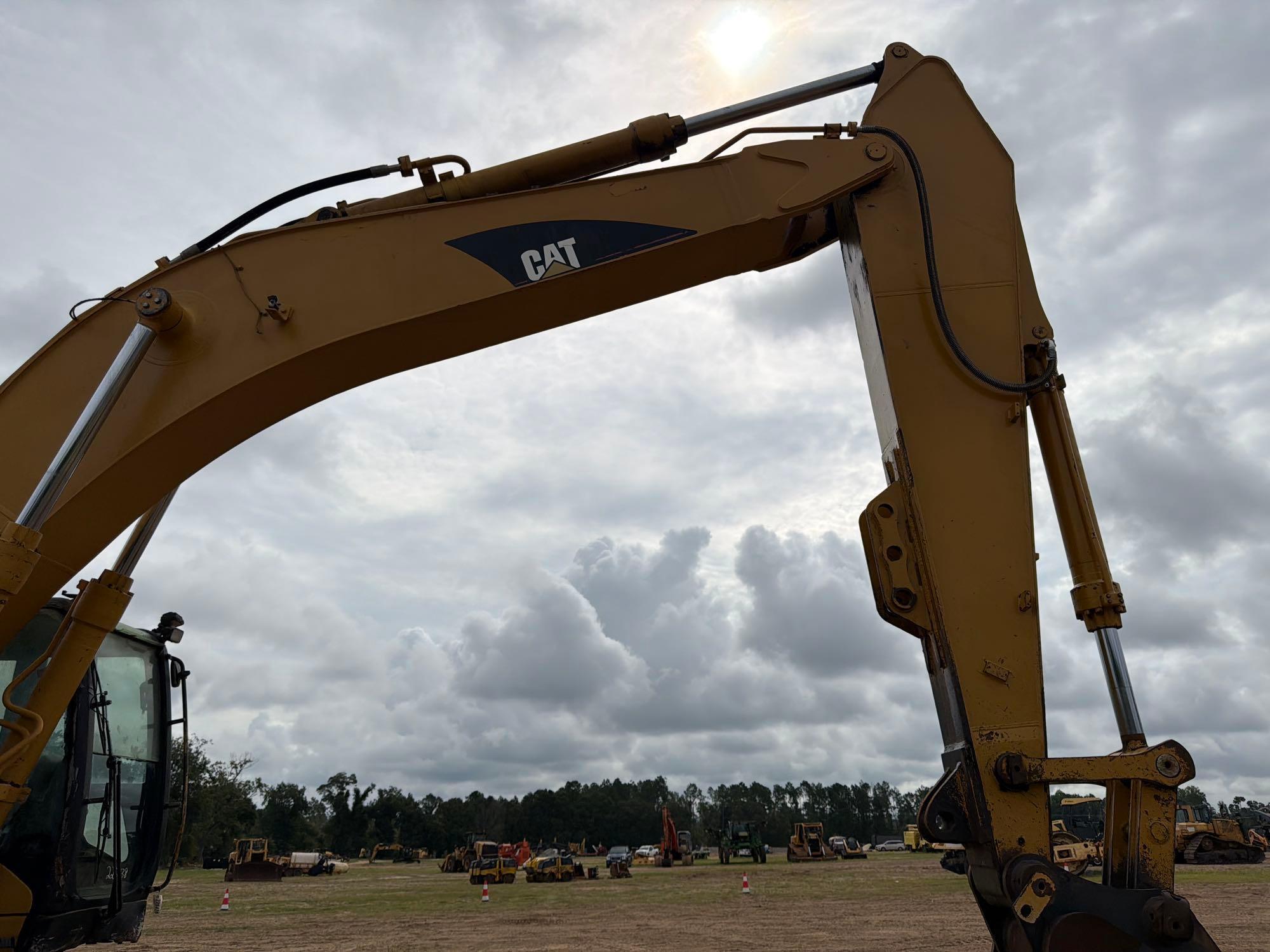 2002 Caterpillar 330C
