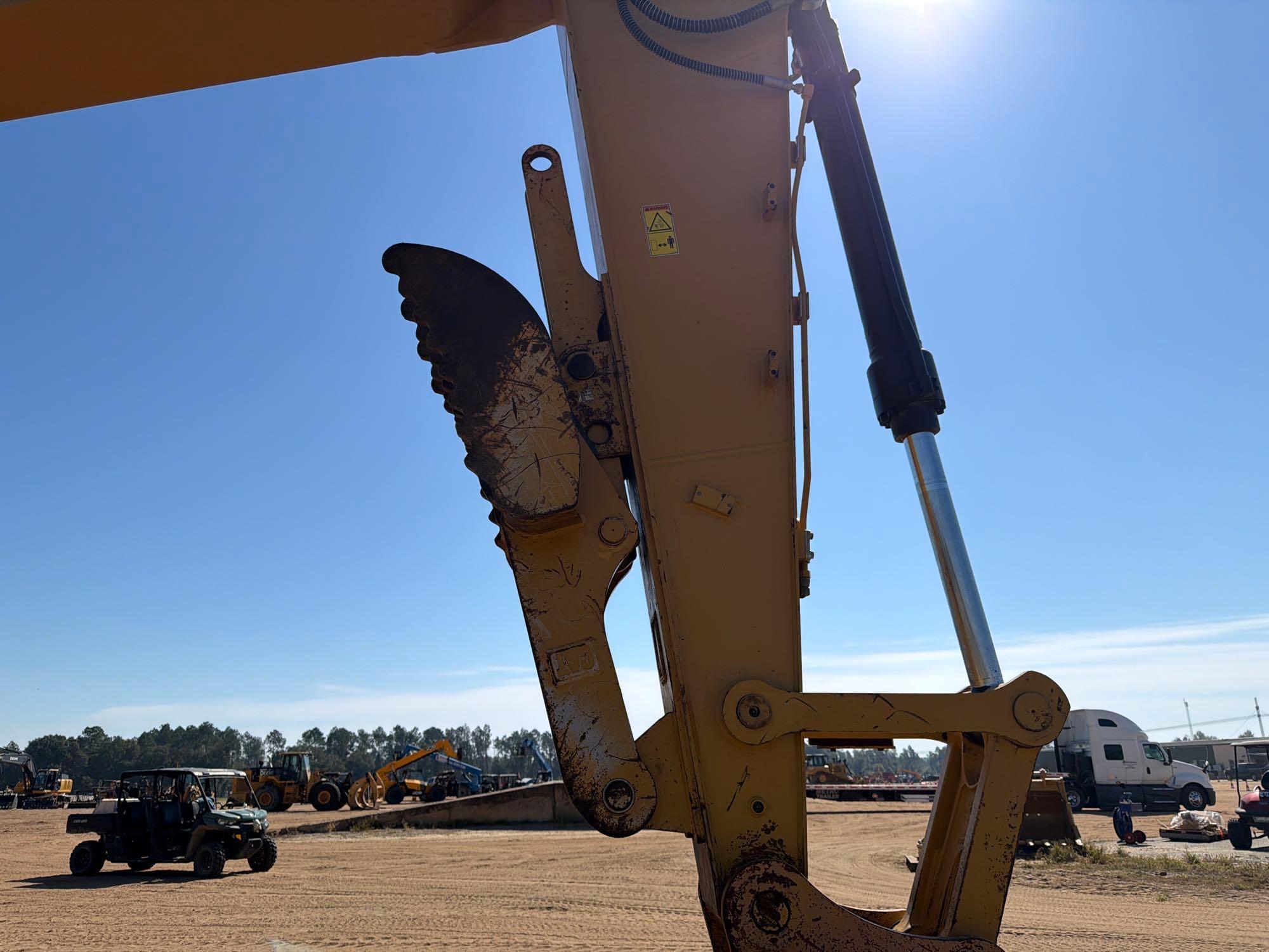Caterpillar 320