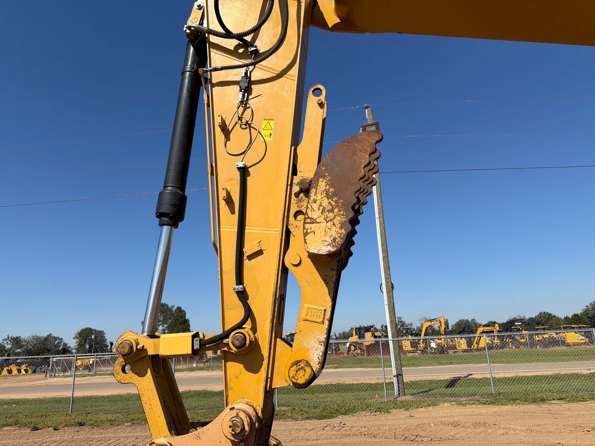 Caterpillar 320