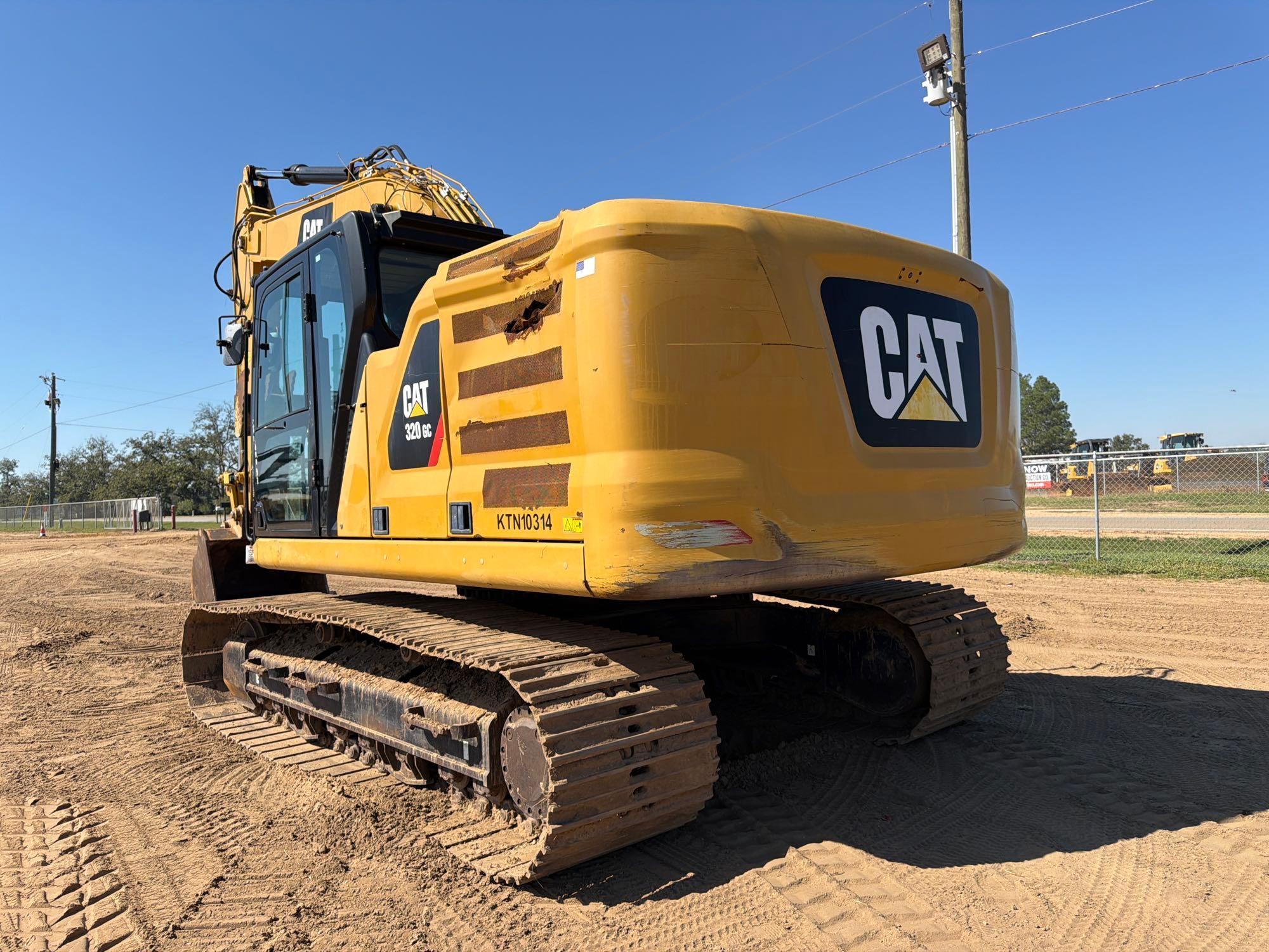 Caterpillar 320
