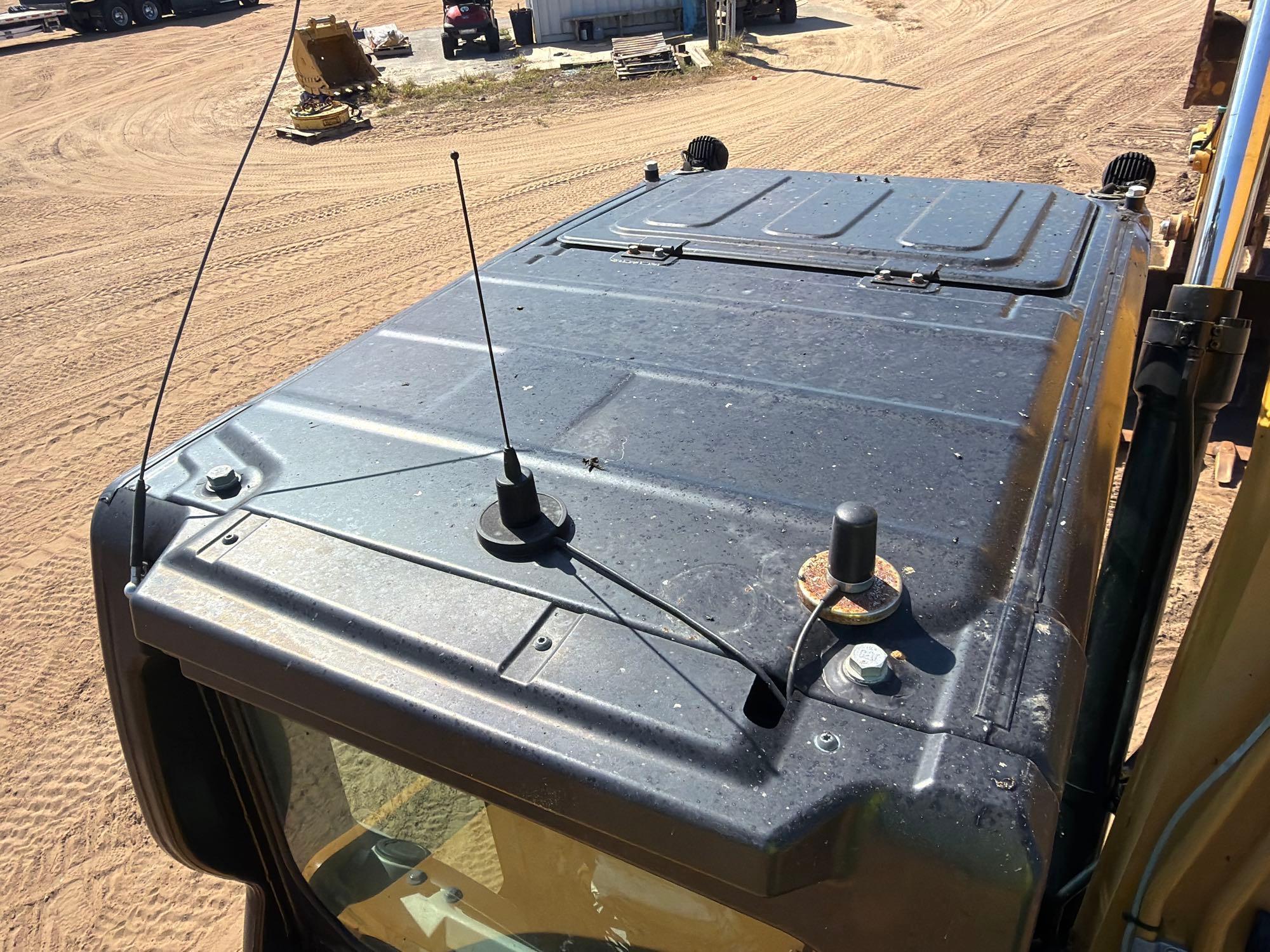 Caterpillar 320
