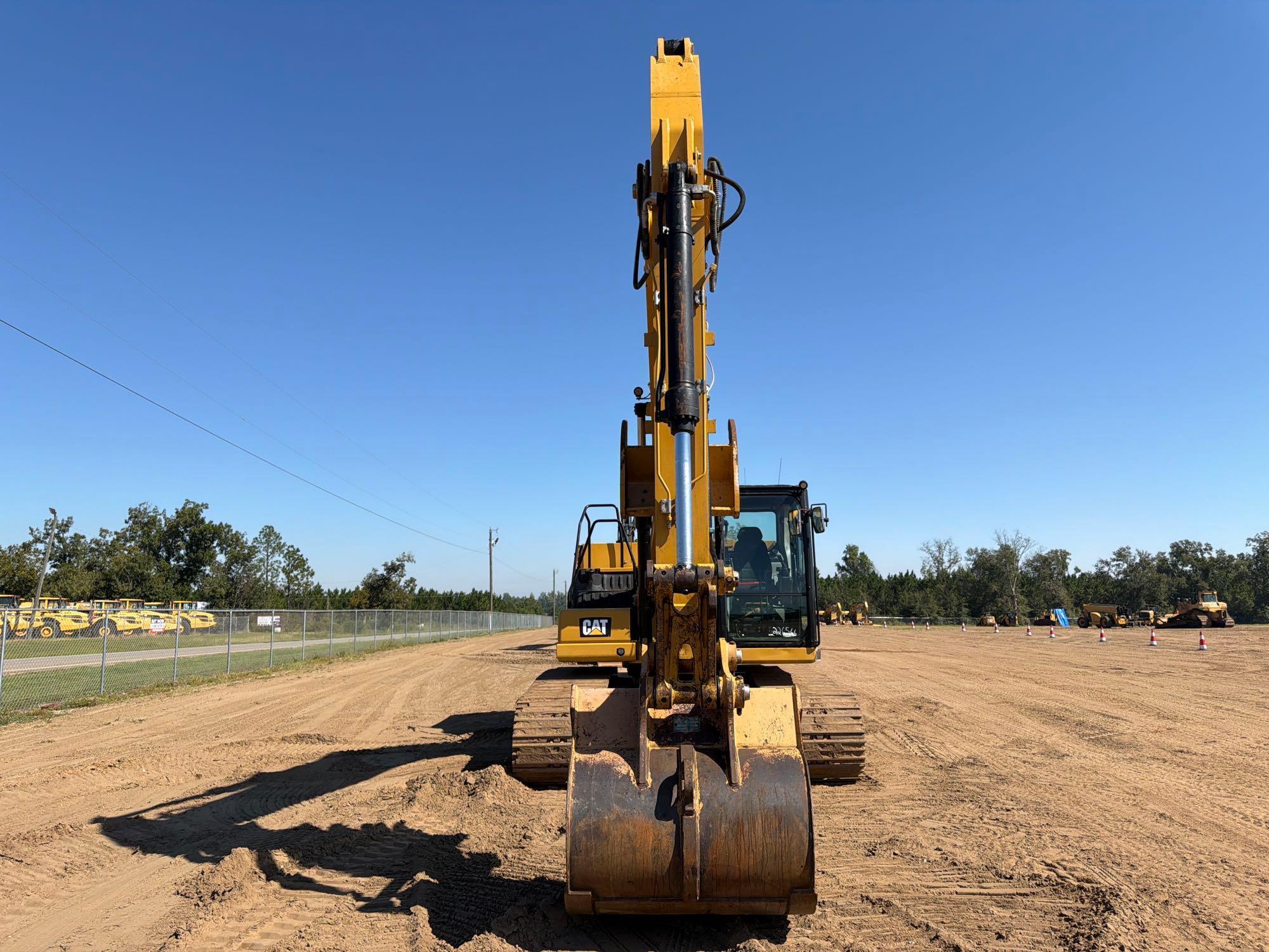 Caterpillar 320