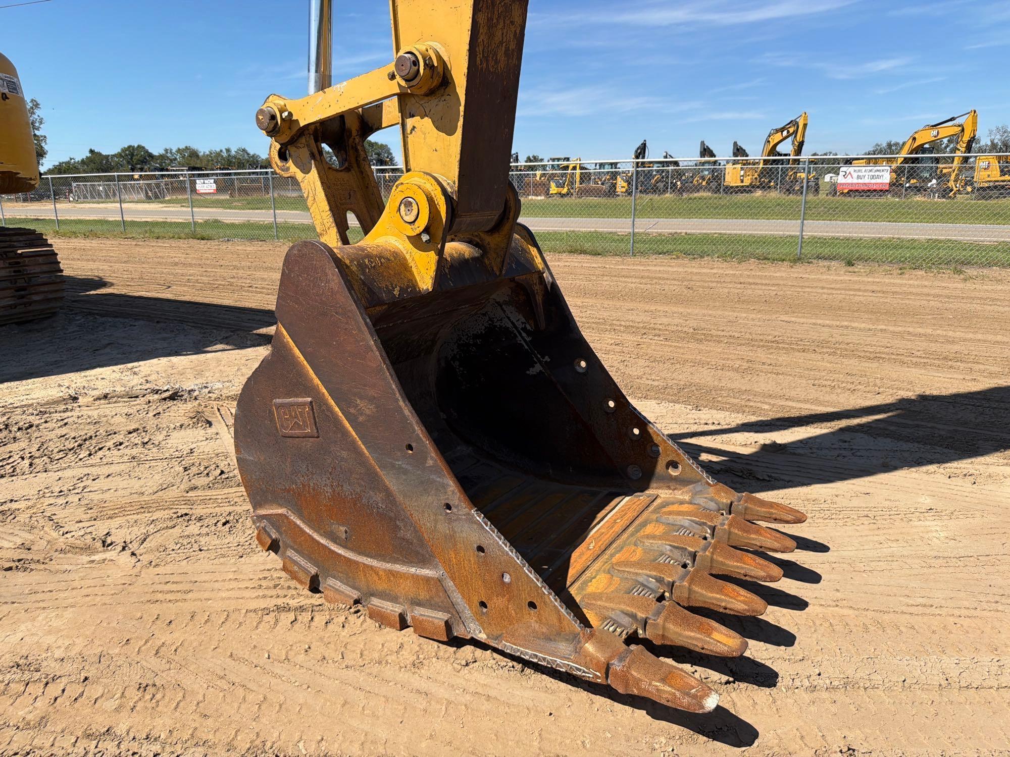 Caterpillar 320