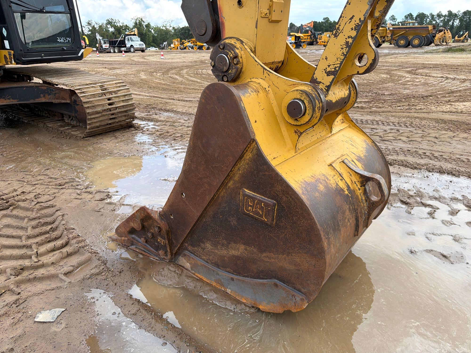 Caterpillar 320
