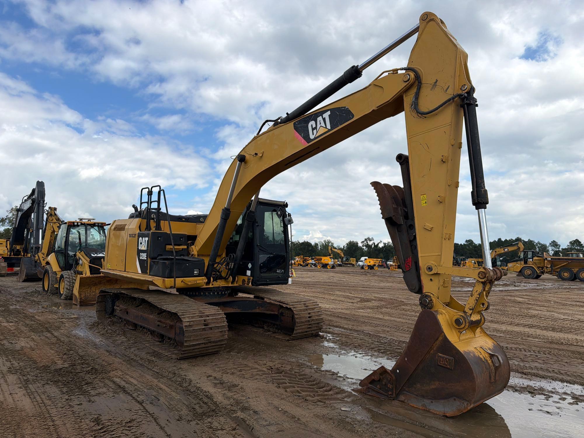 Caterpillar 320
