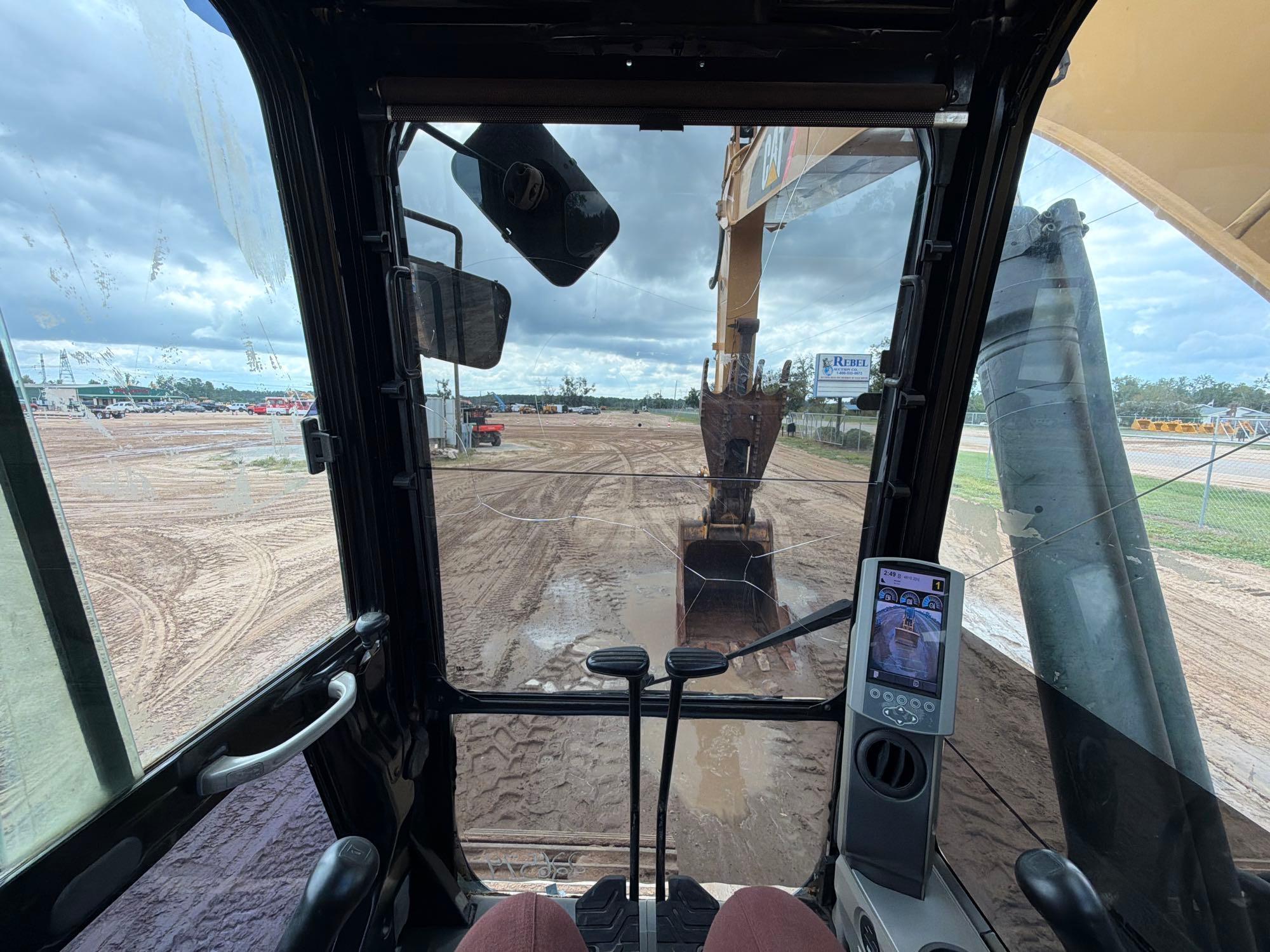 Caterpillar 320