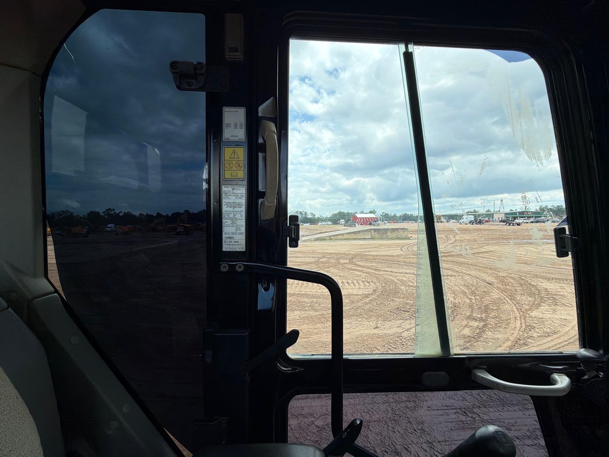 Caterpillar 320
