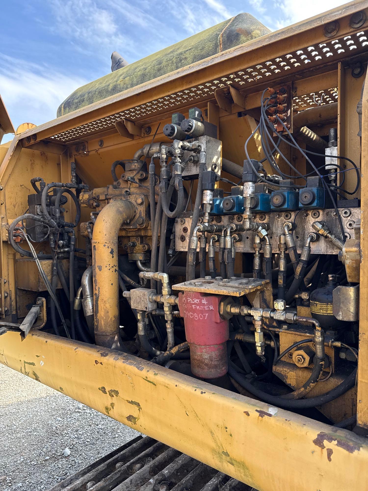 Caterpillar 325