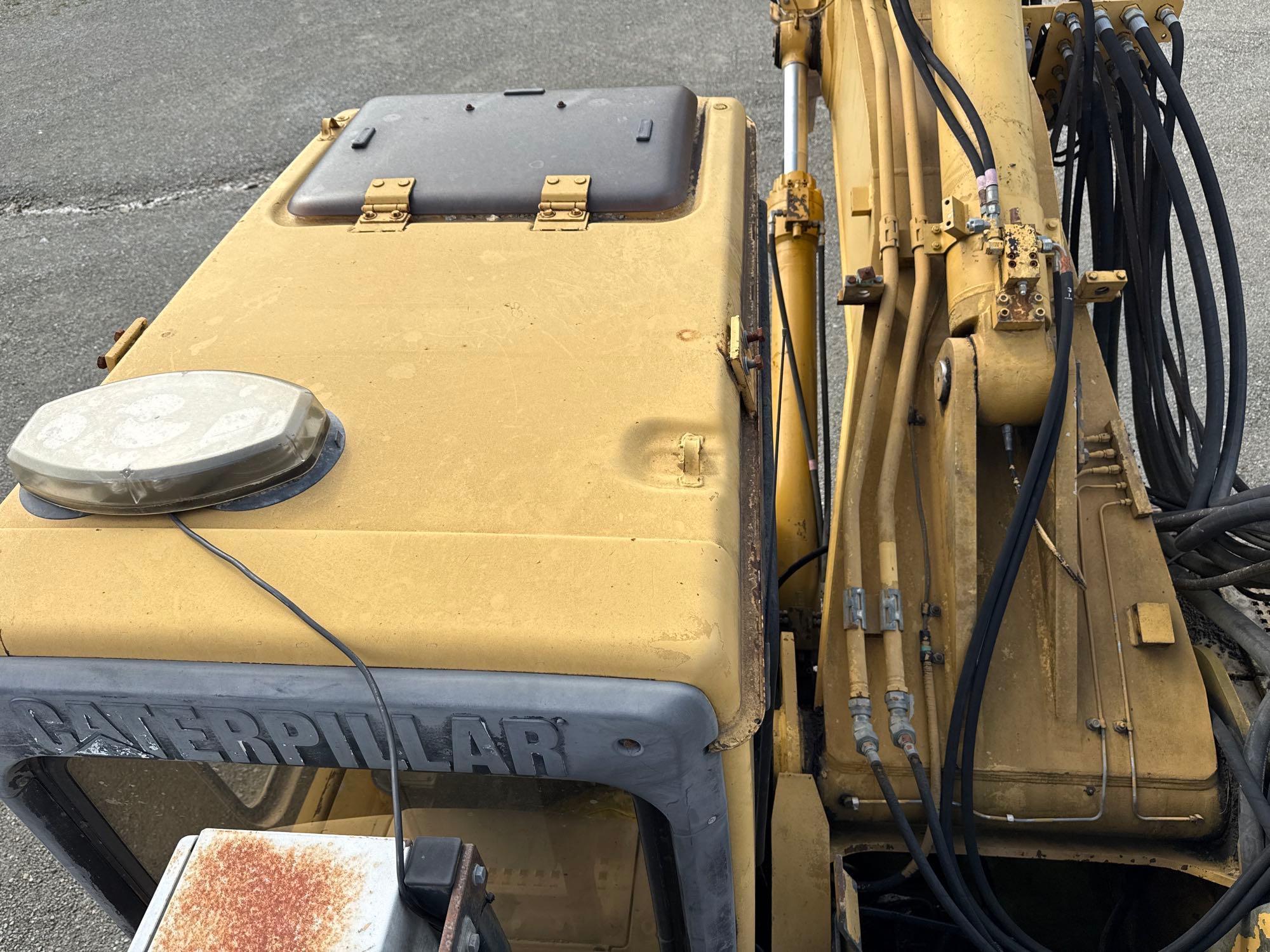 Caterpillar 325