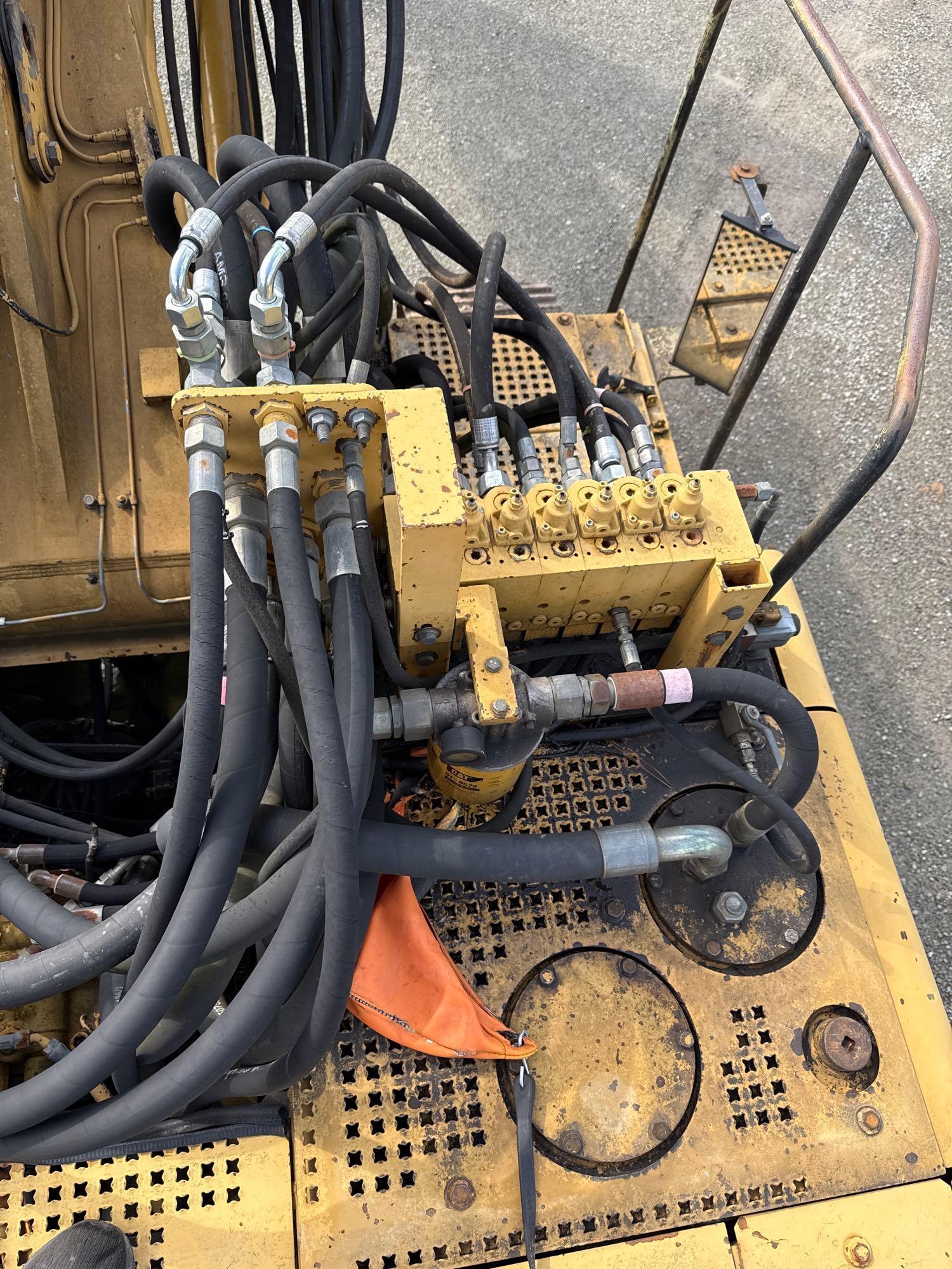 1992 Caterpillar 325