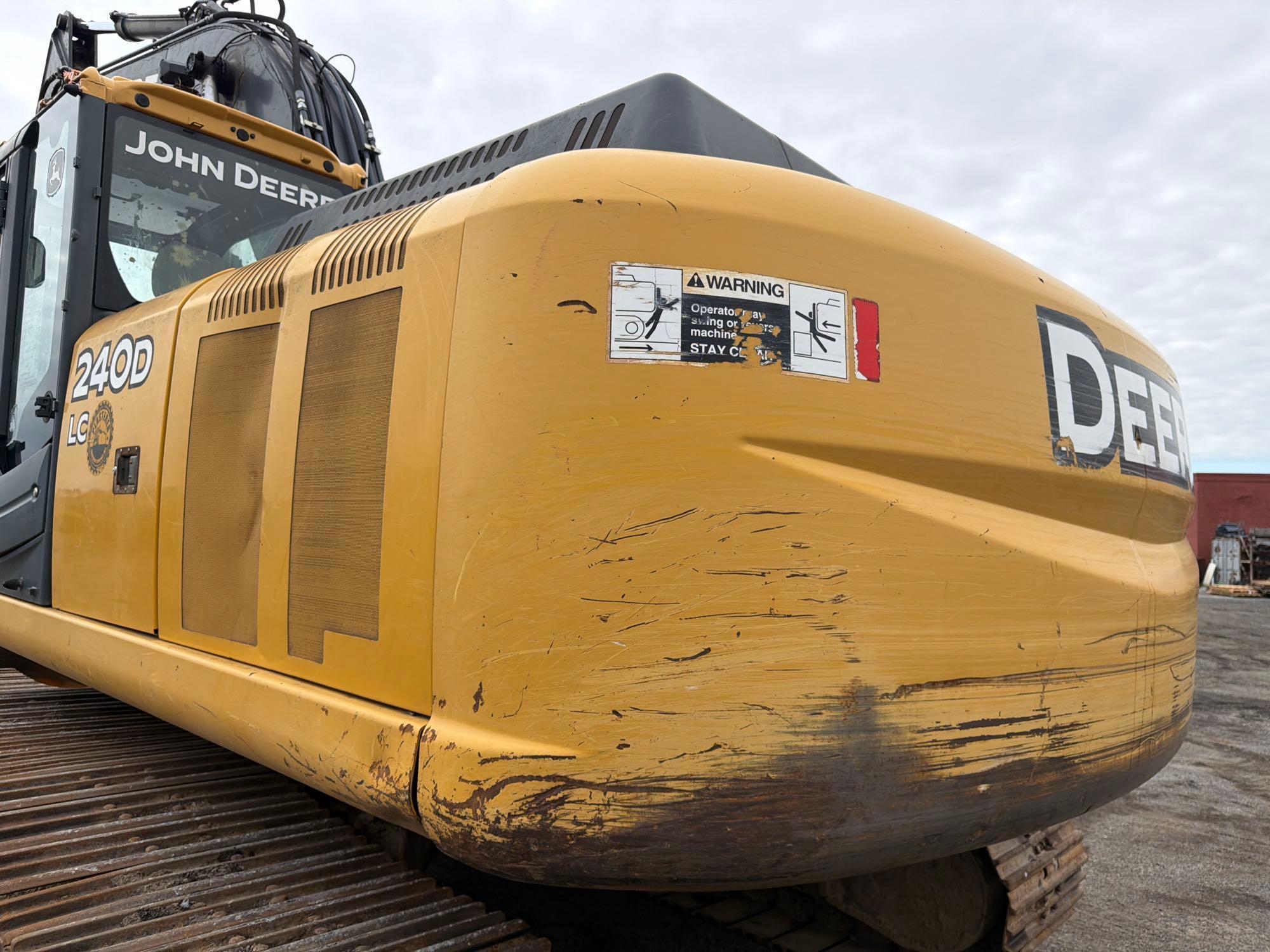 John Deere 240D