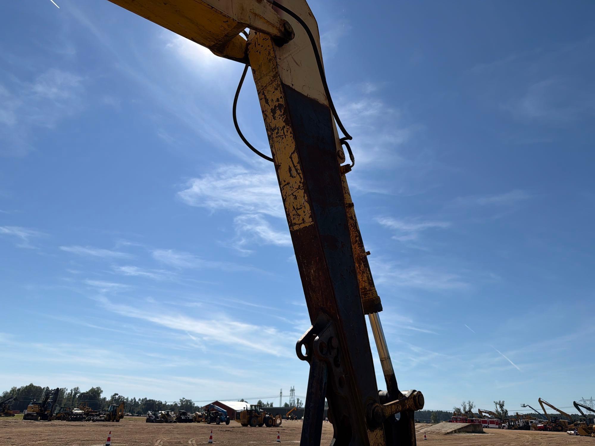 Komatsu PC220LC-6