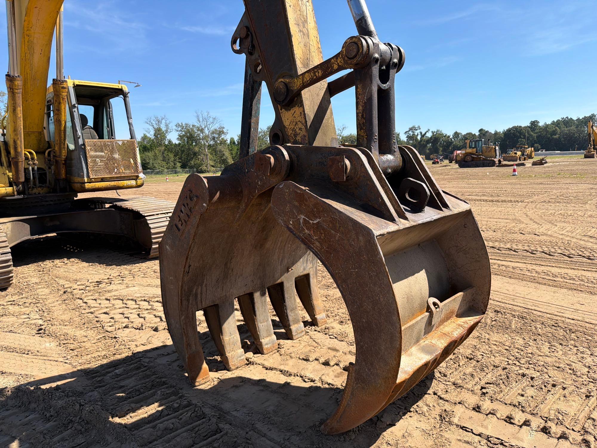 Komatsu PC220LC-6