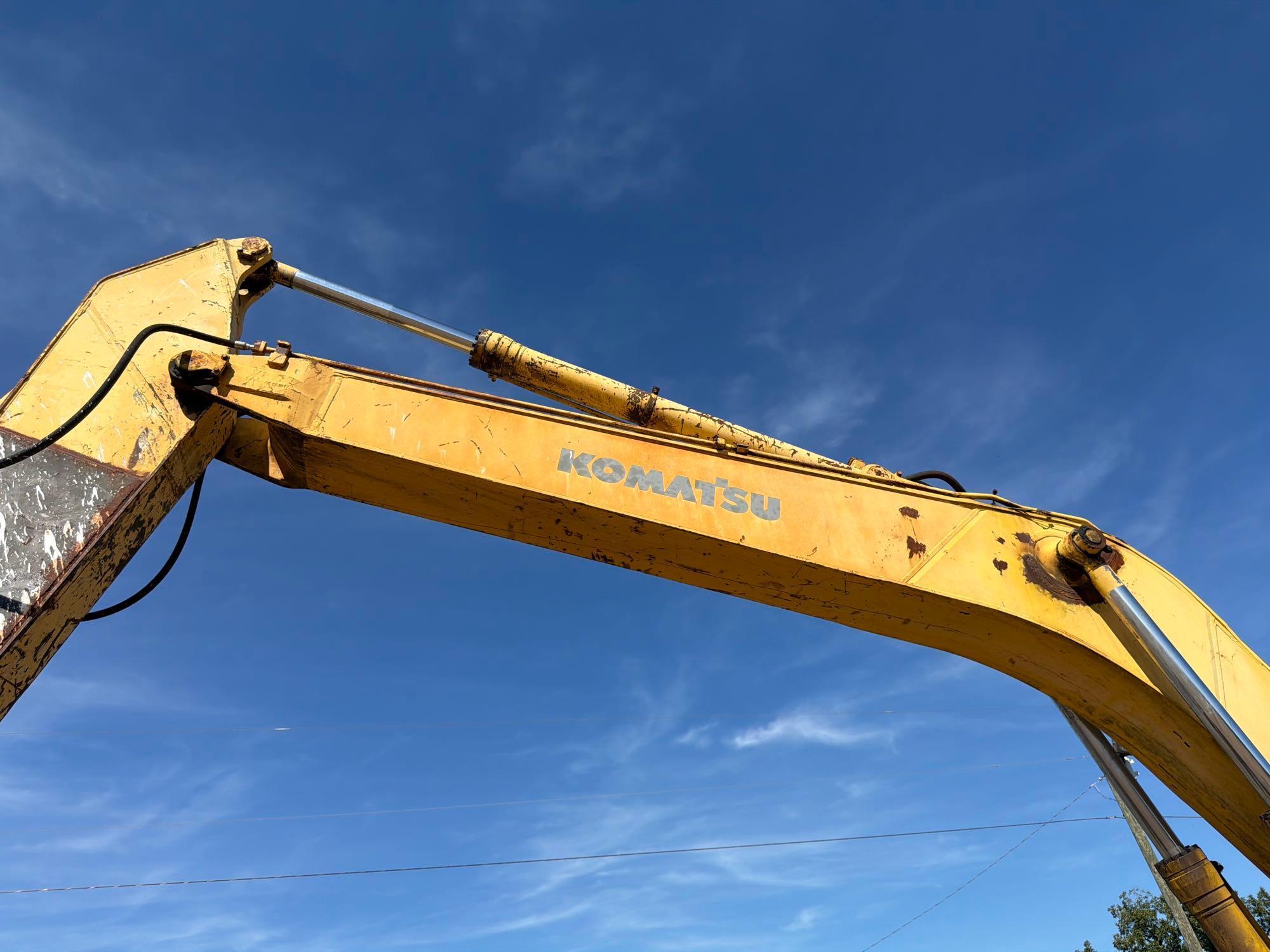 Komatsu PC220LC-6