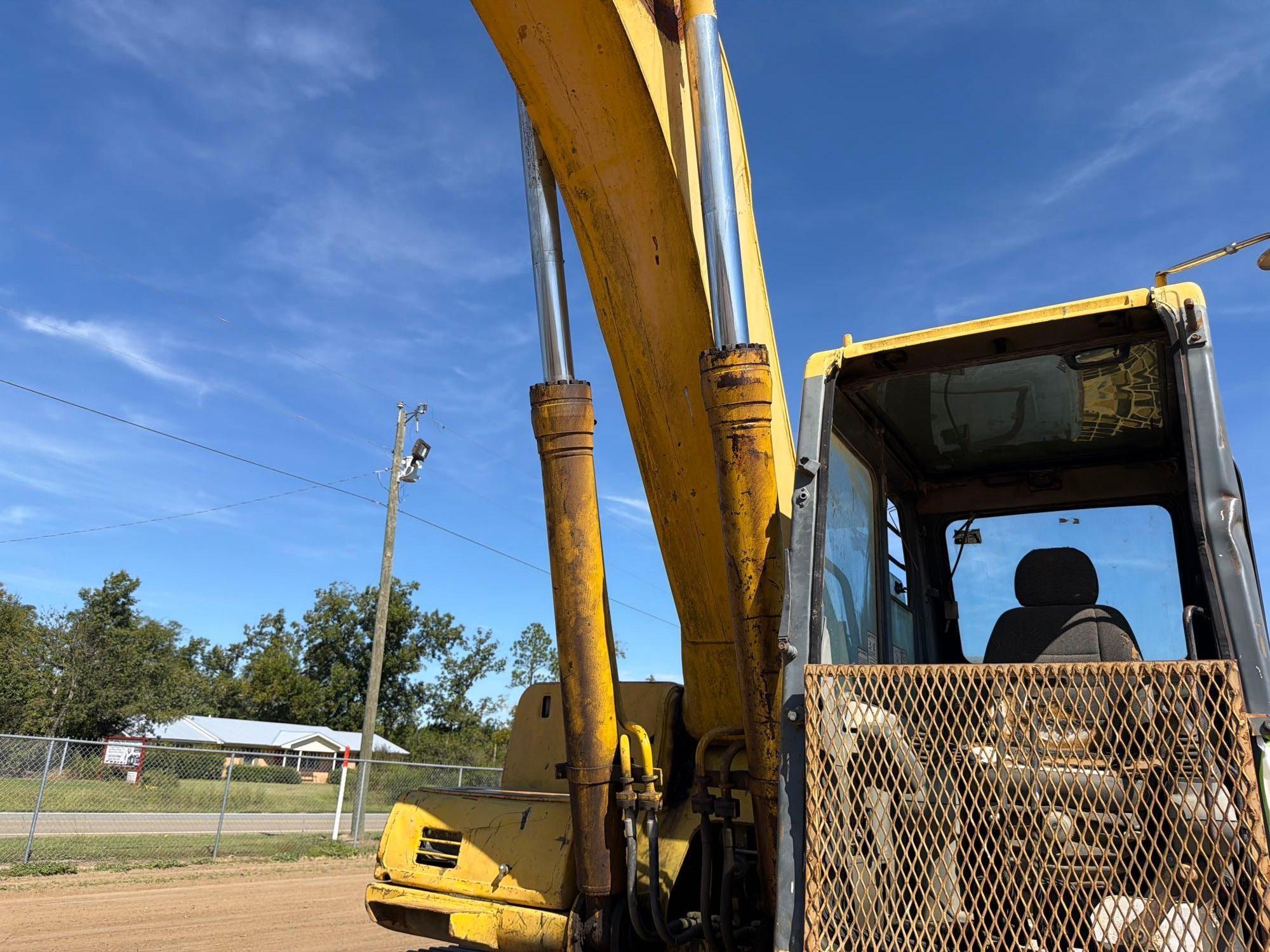 Komatsu PC220LC-6