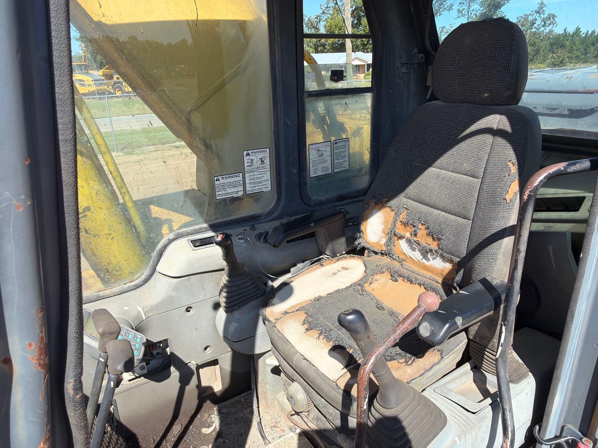 Komatsu PC220LC-6