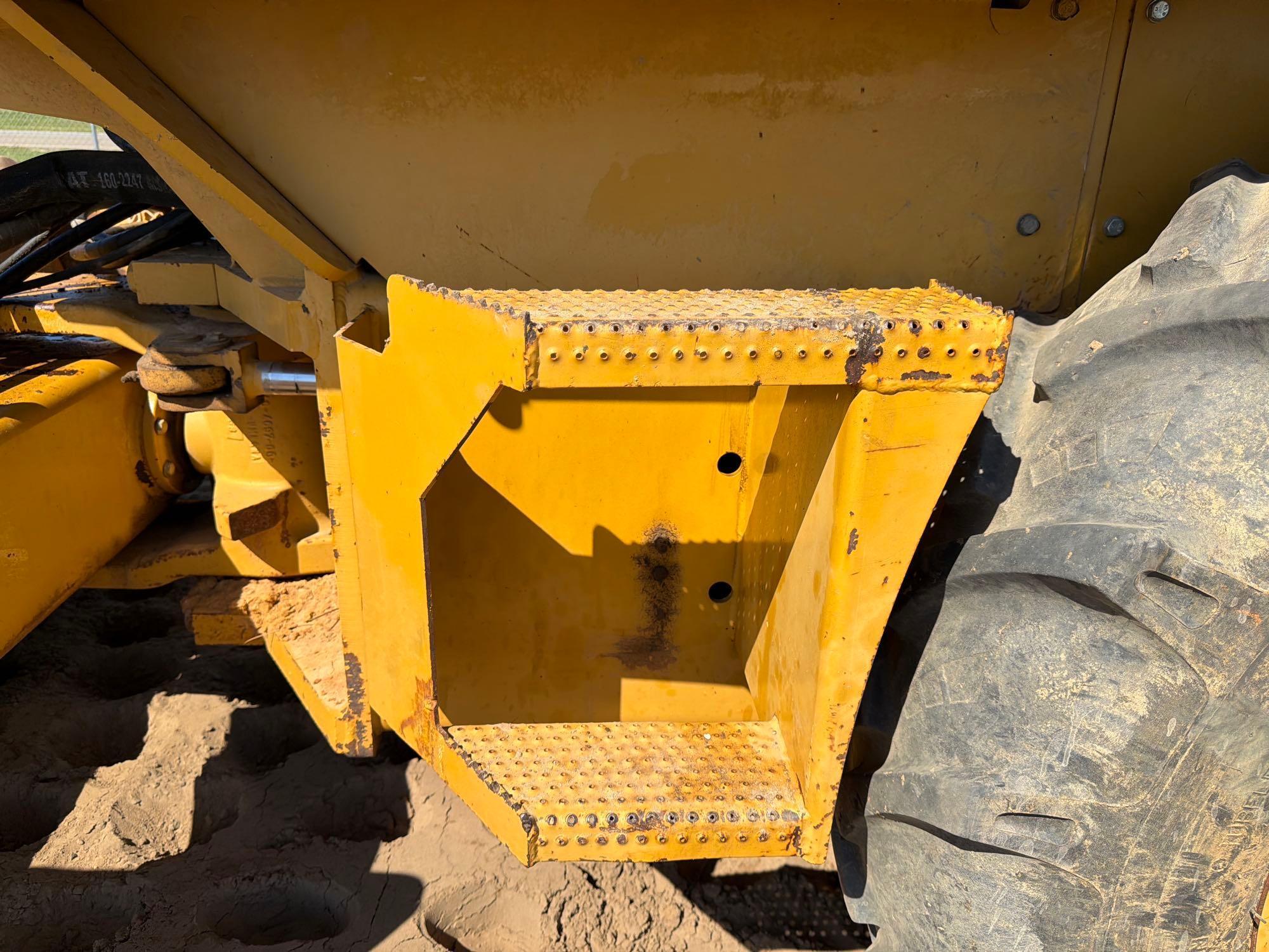 Caterpillar CP-433E