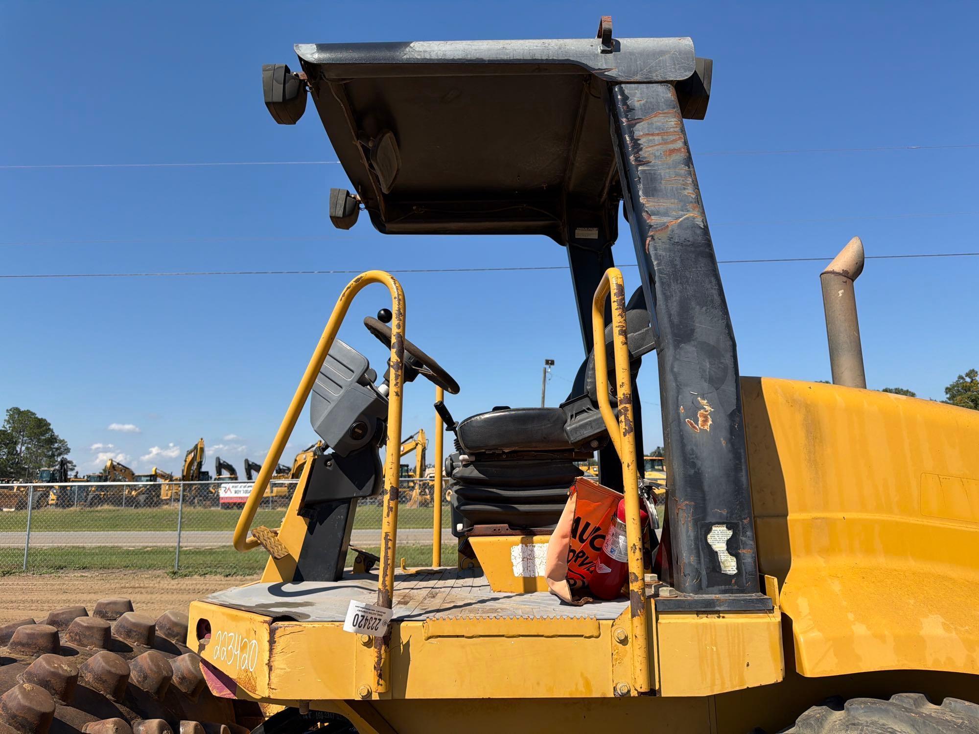 2006 Caterpillar CP-433E