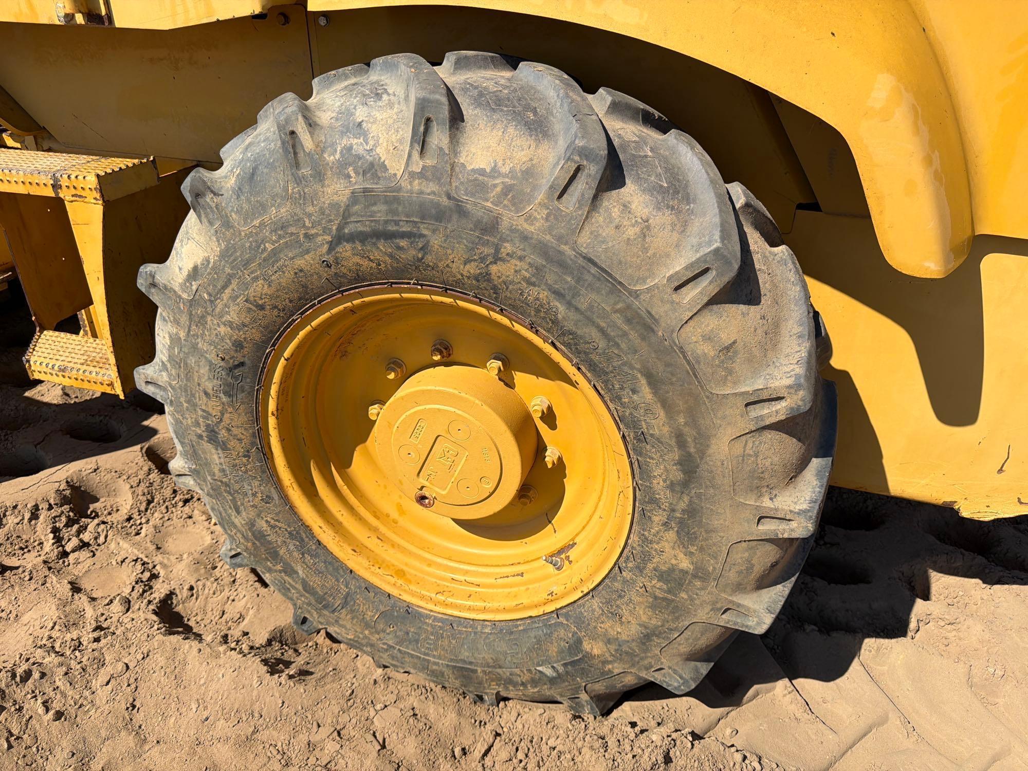 Caterpillar CP-433E