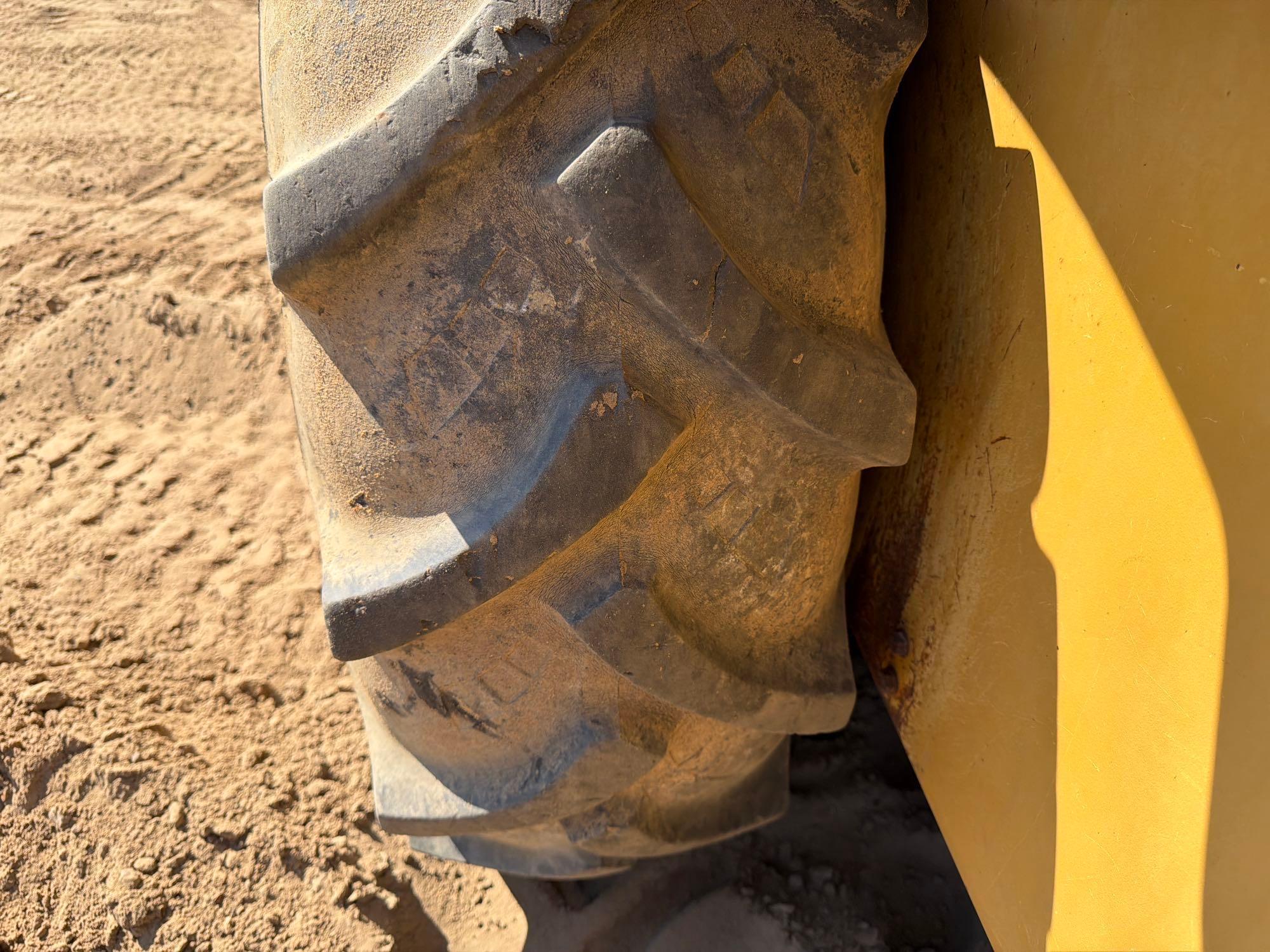 Caterpillar CP-433E