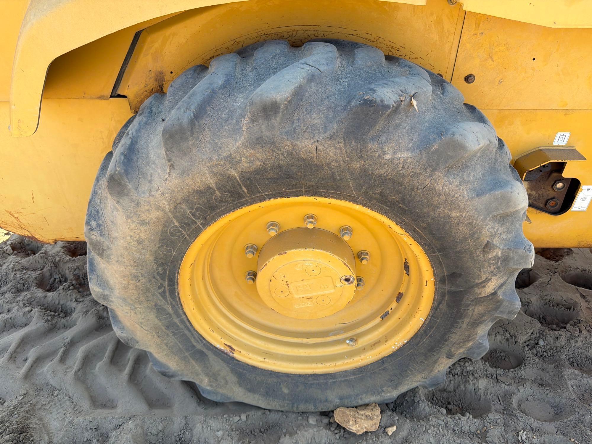 2006 Caterpillar CP-433E