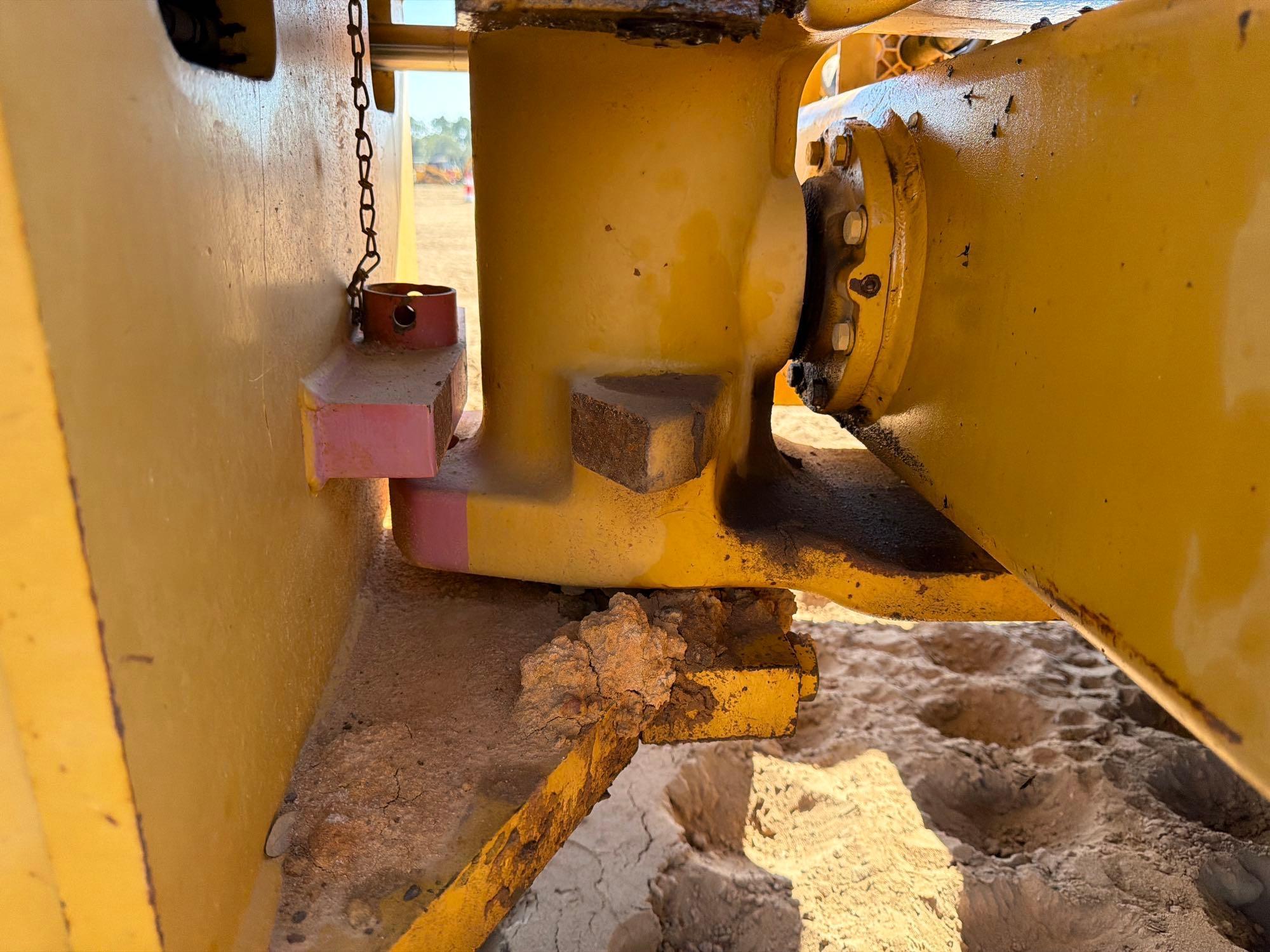 2006 Caterpillar CP-433E