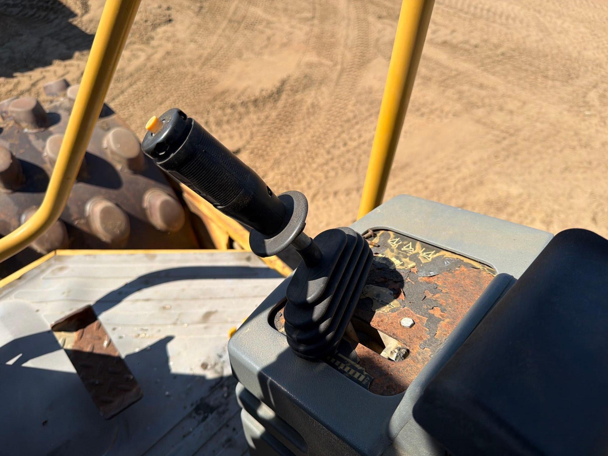 Caterpillar CP-433E