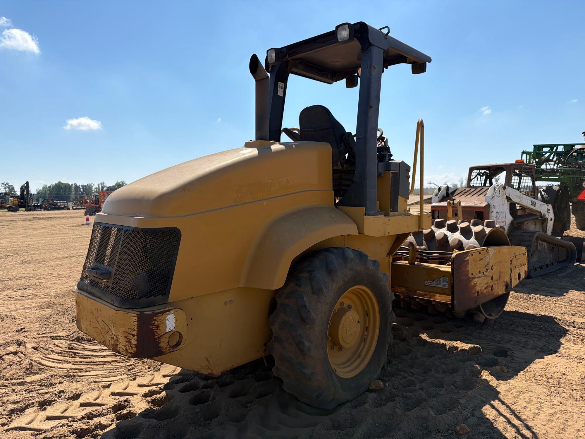 2006 Caterpillar CP-433E