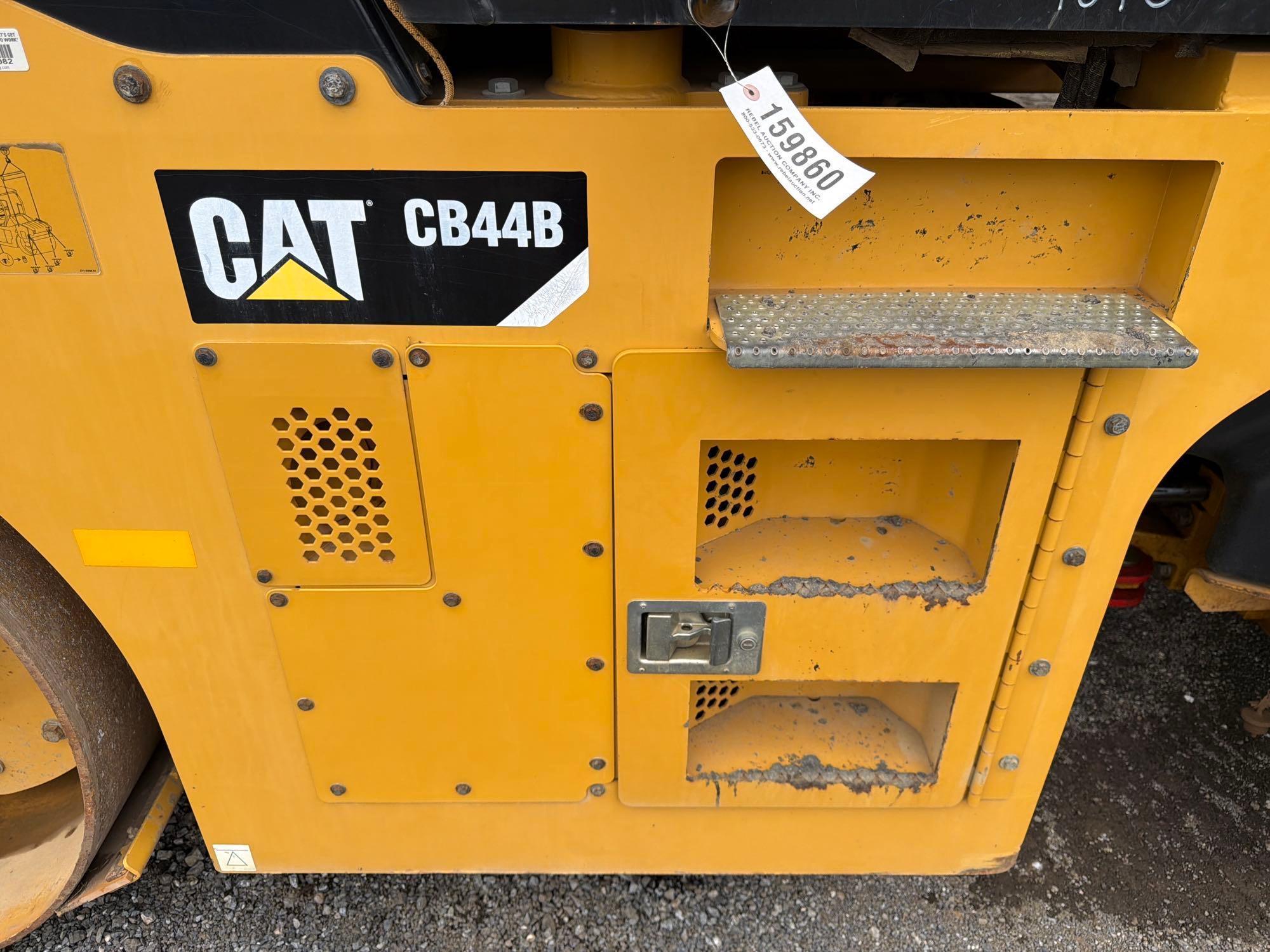 Caterpillar CB44B