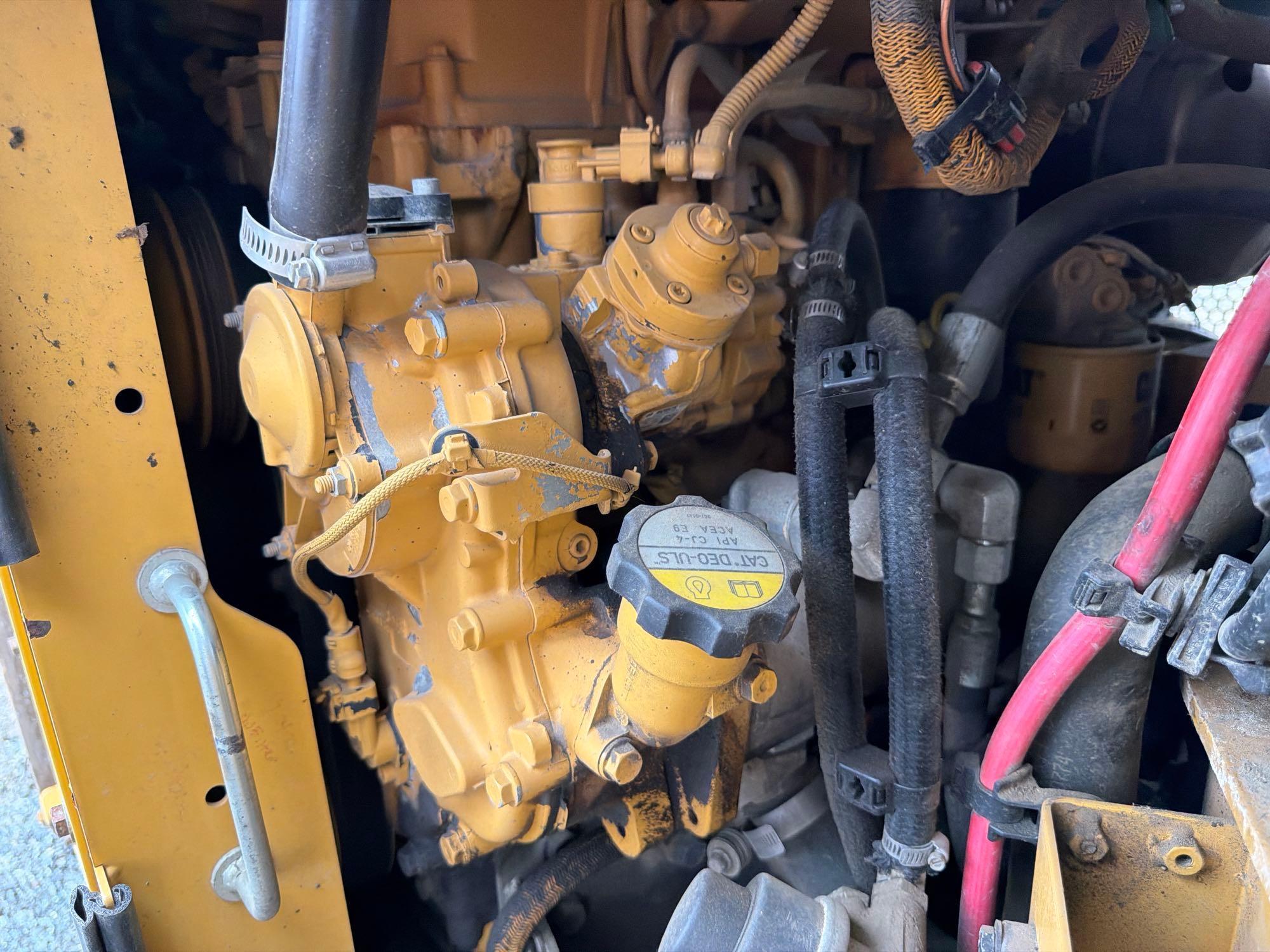 Caterpillar CB44B
