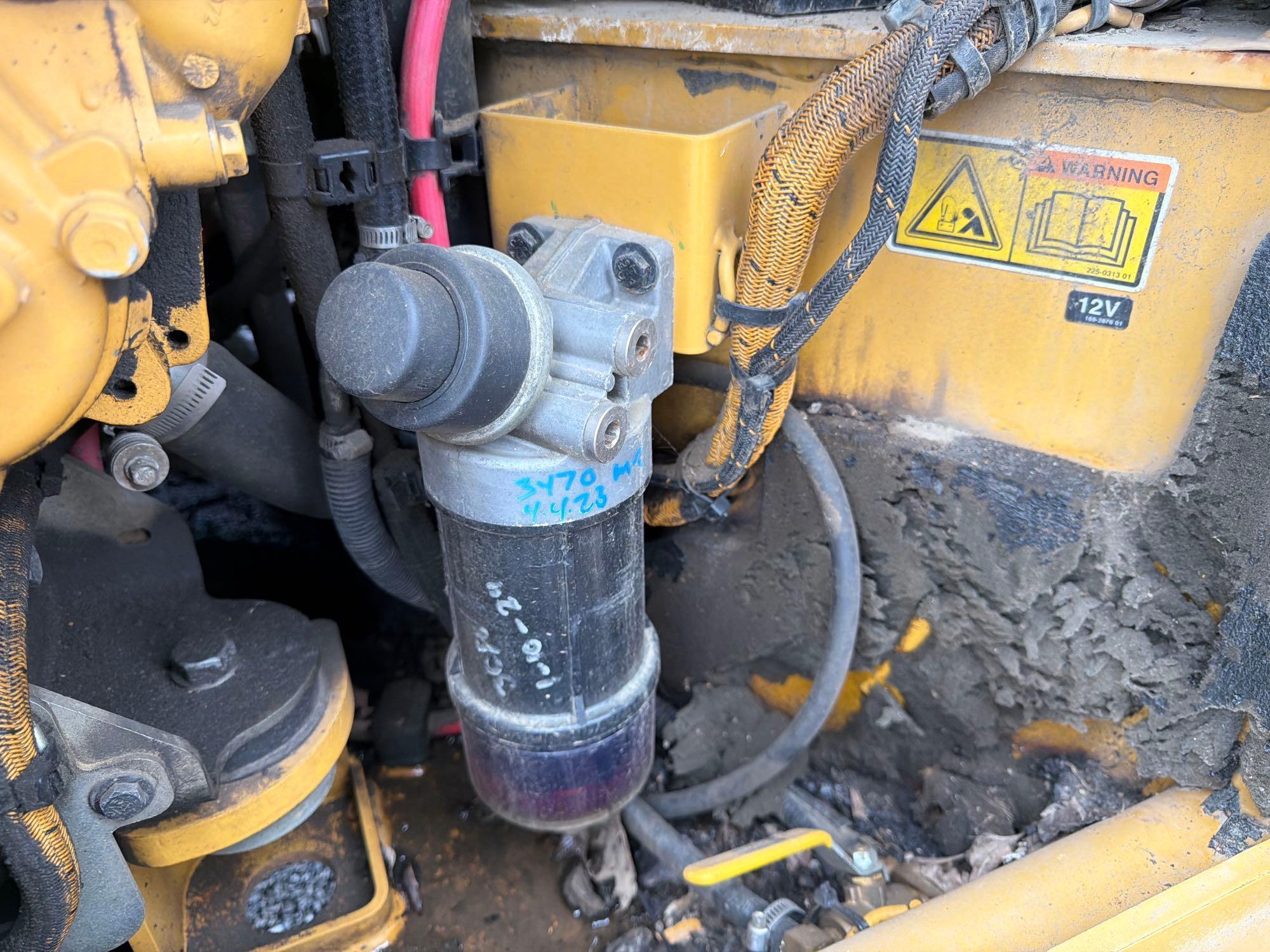 2011 Caterpillar CB44B