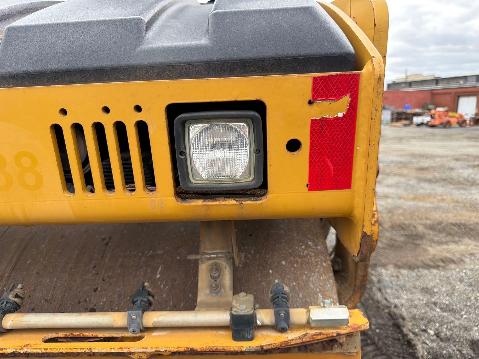 2011 Caterpillar CB44B