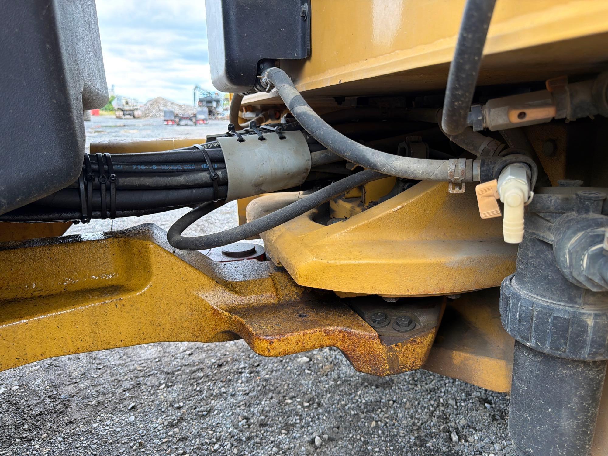 Caterpillar CB44B