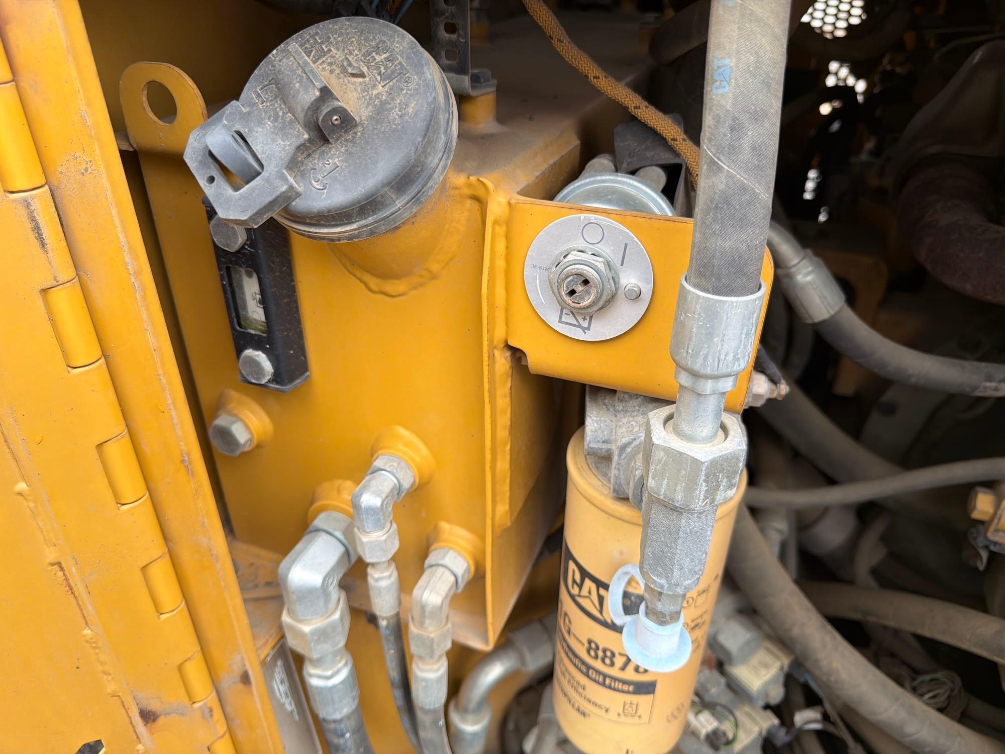 Caterpillar CB44B